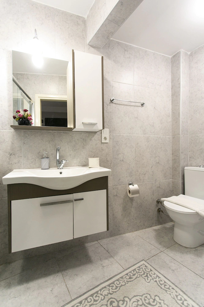 Sirena's Suites