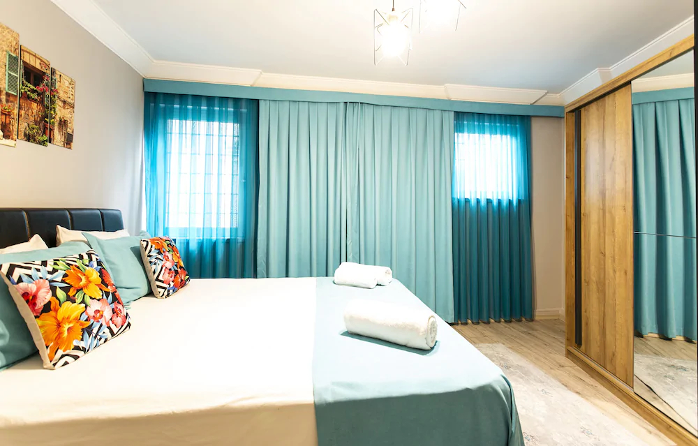 Sirena's Suites
