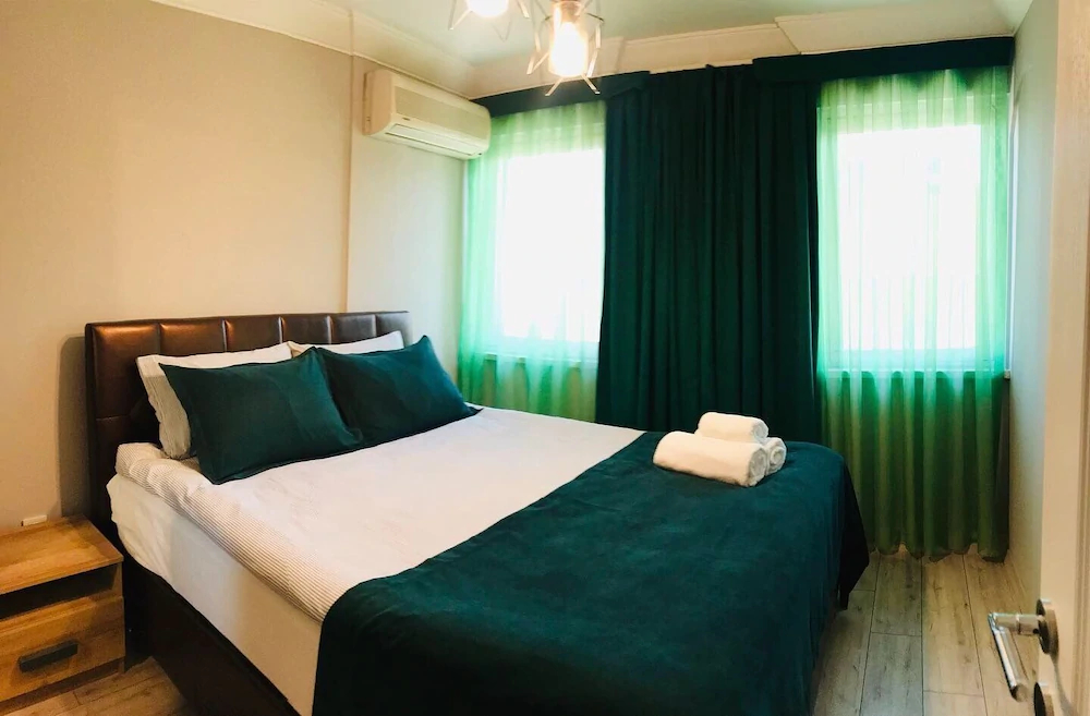 Sirena's Suites