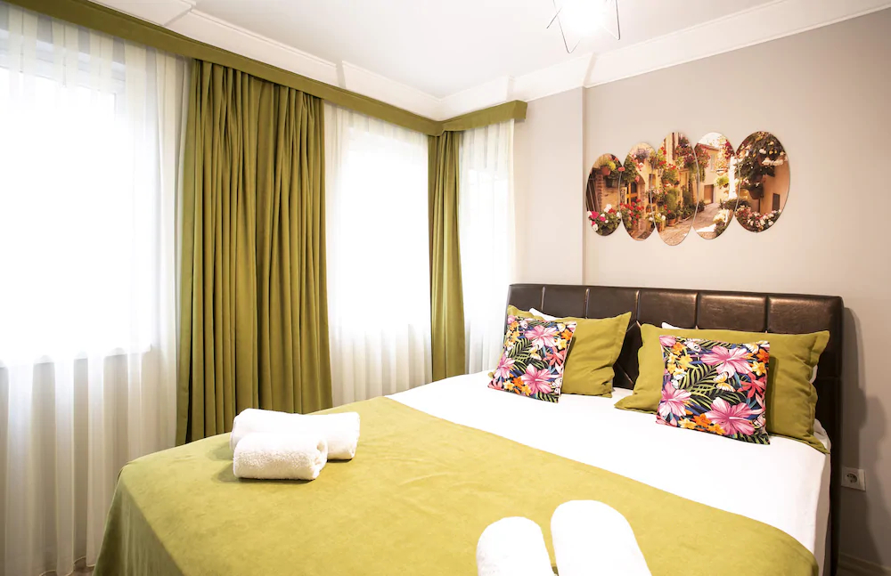 Sirena's Suites