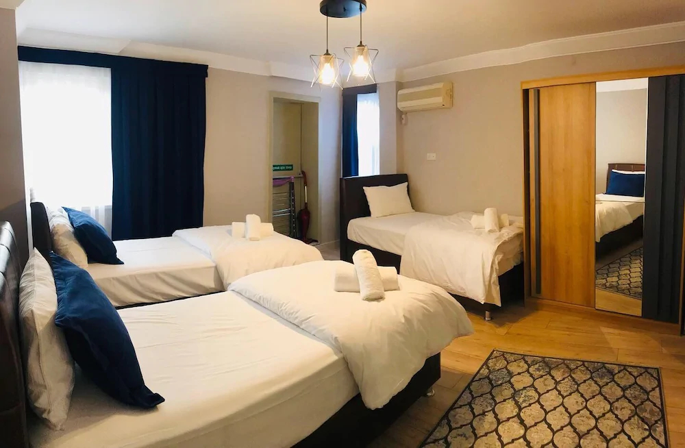 Sirena's Suites