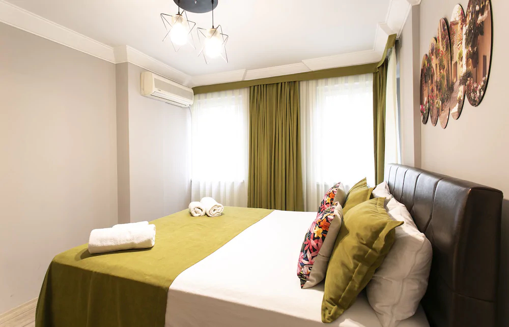 Sirena's Suites
