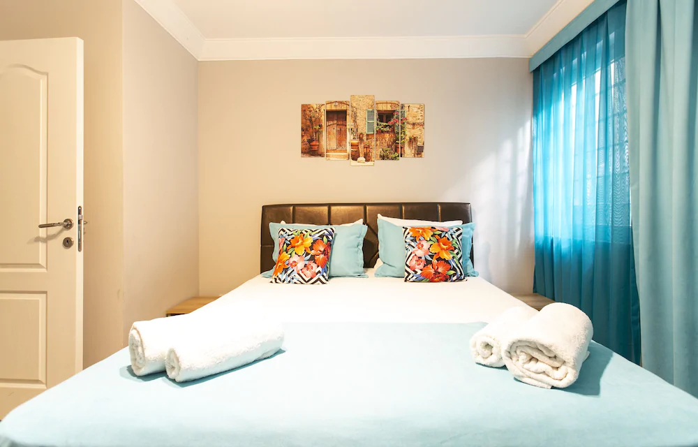 Sirena's Suites