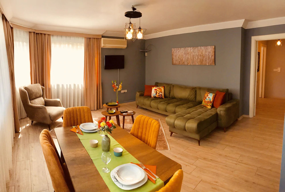 Sirena's Suites