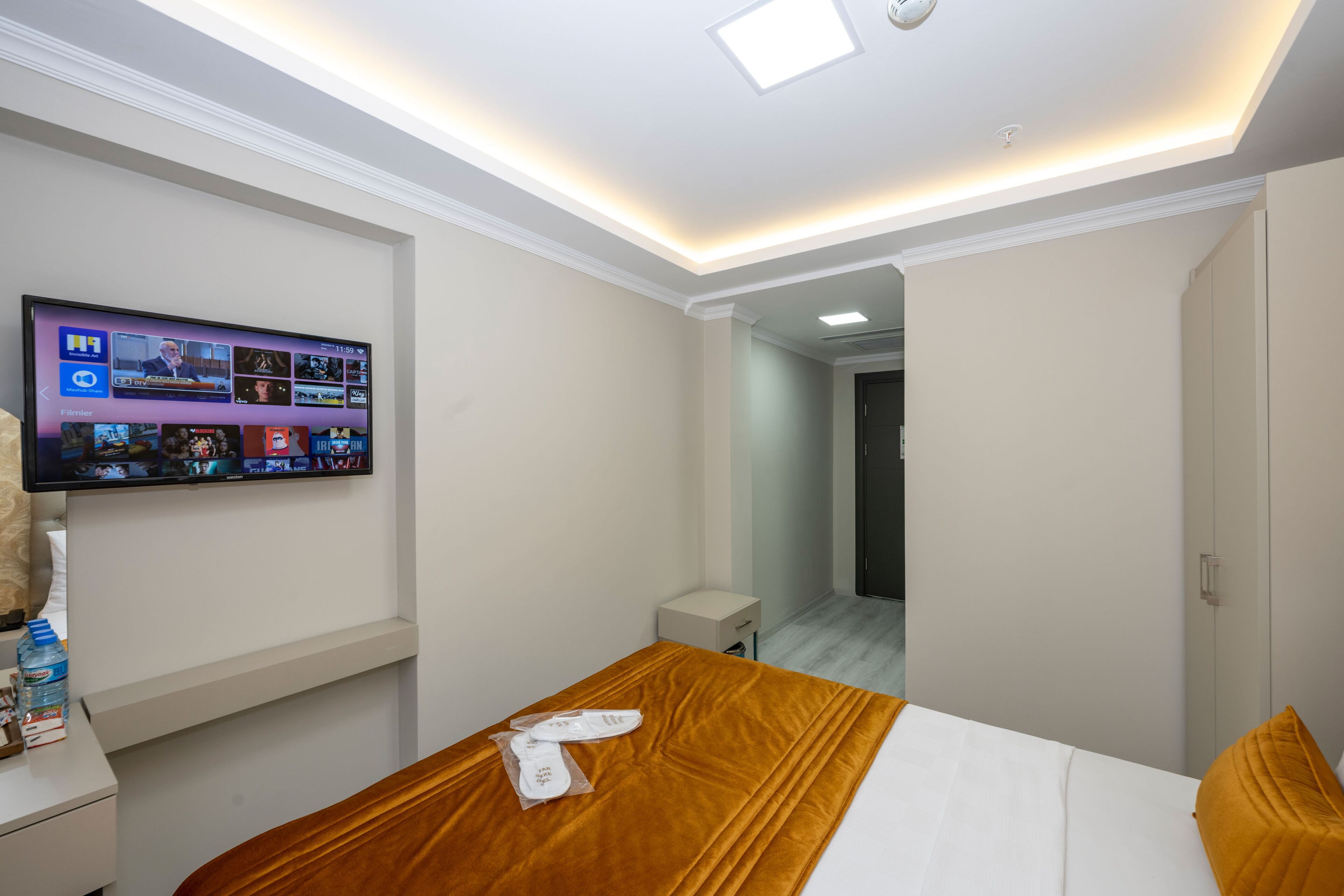 Skystar Deluxe Hotel