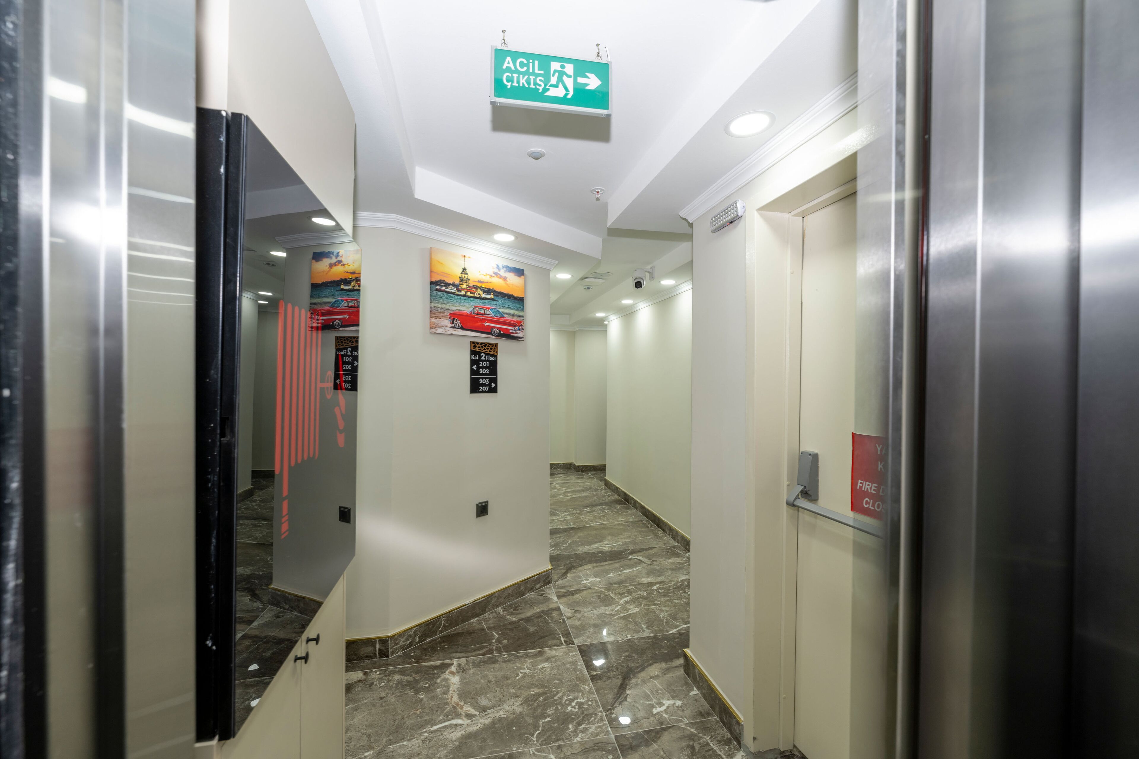 Skystar Deluxe Hotel