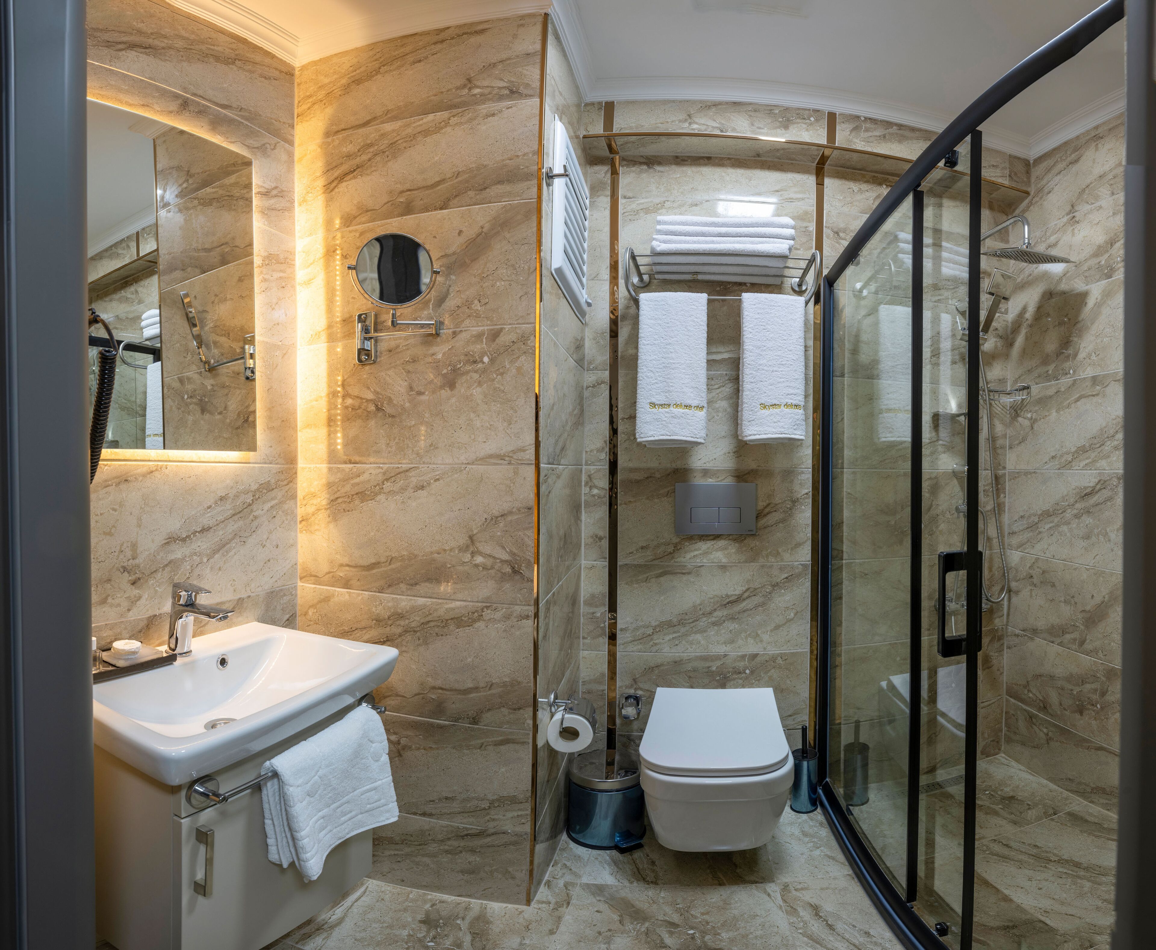 Skystar Deluxe Hotel