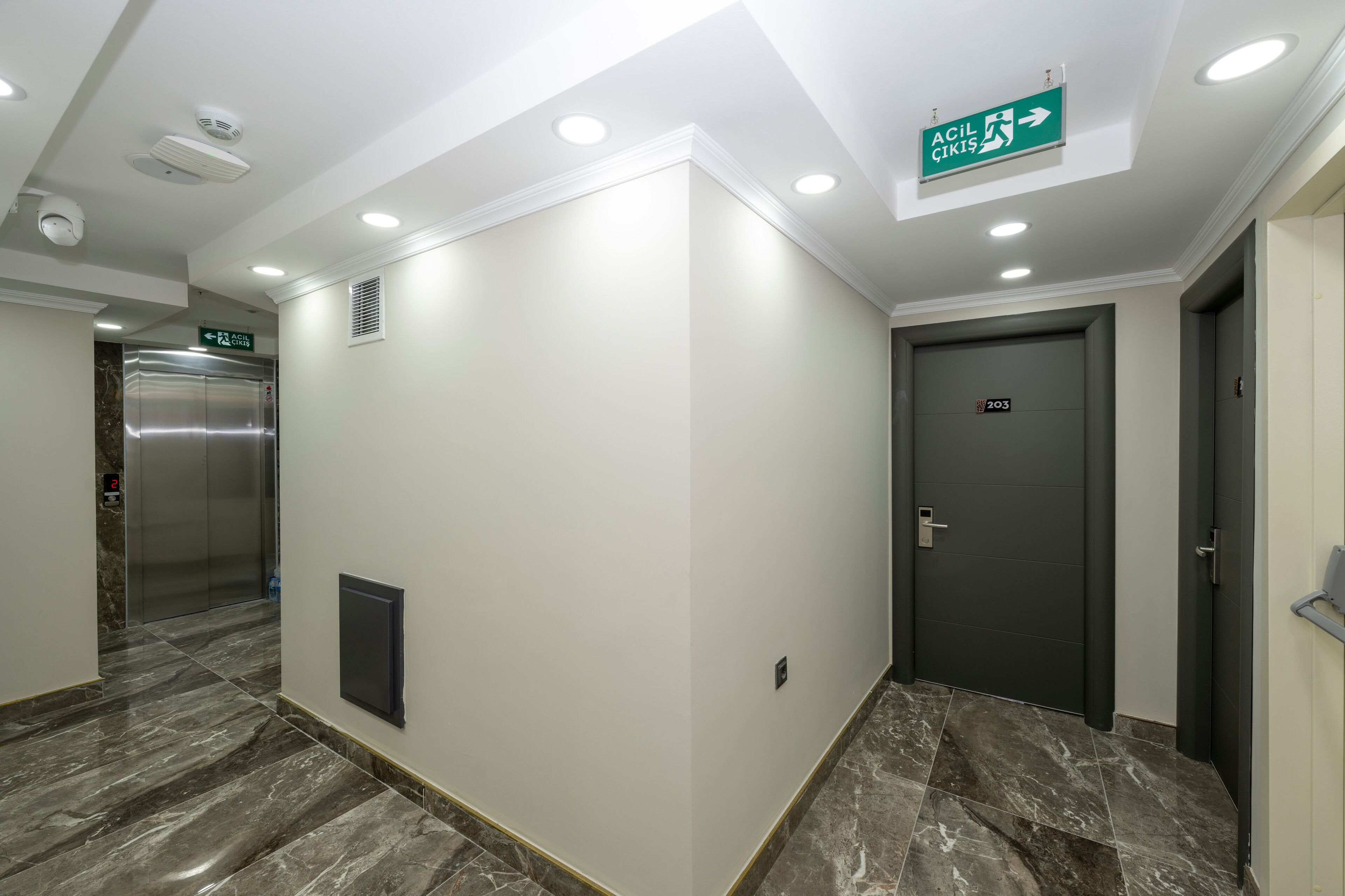 Skystar Deluxe Hotel