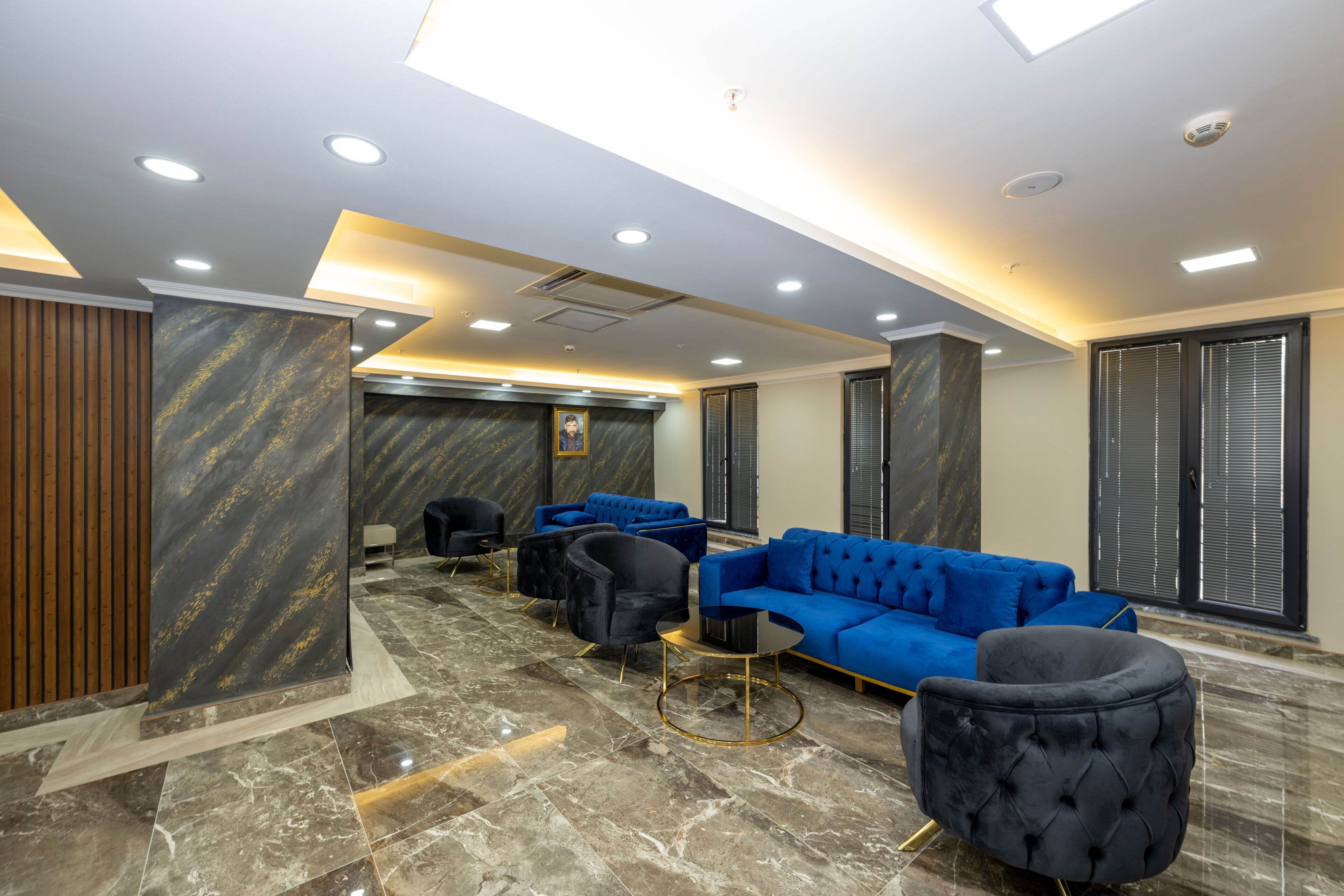 Skystar Deluxe Hotel