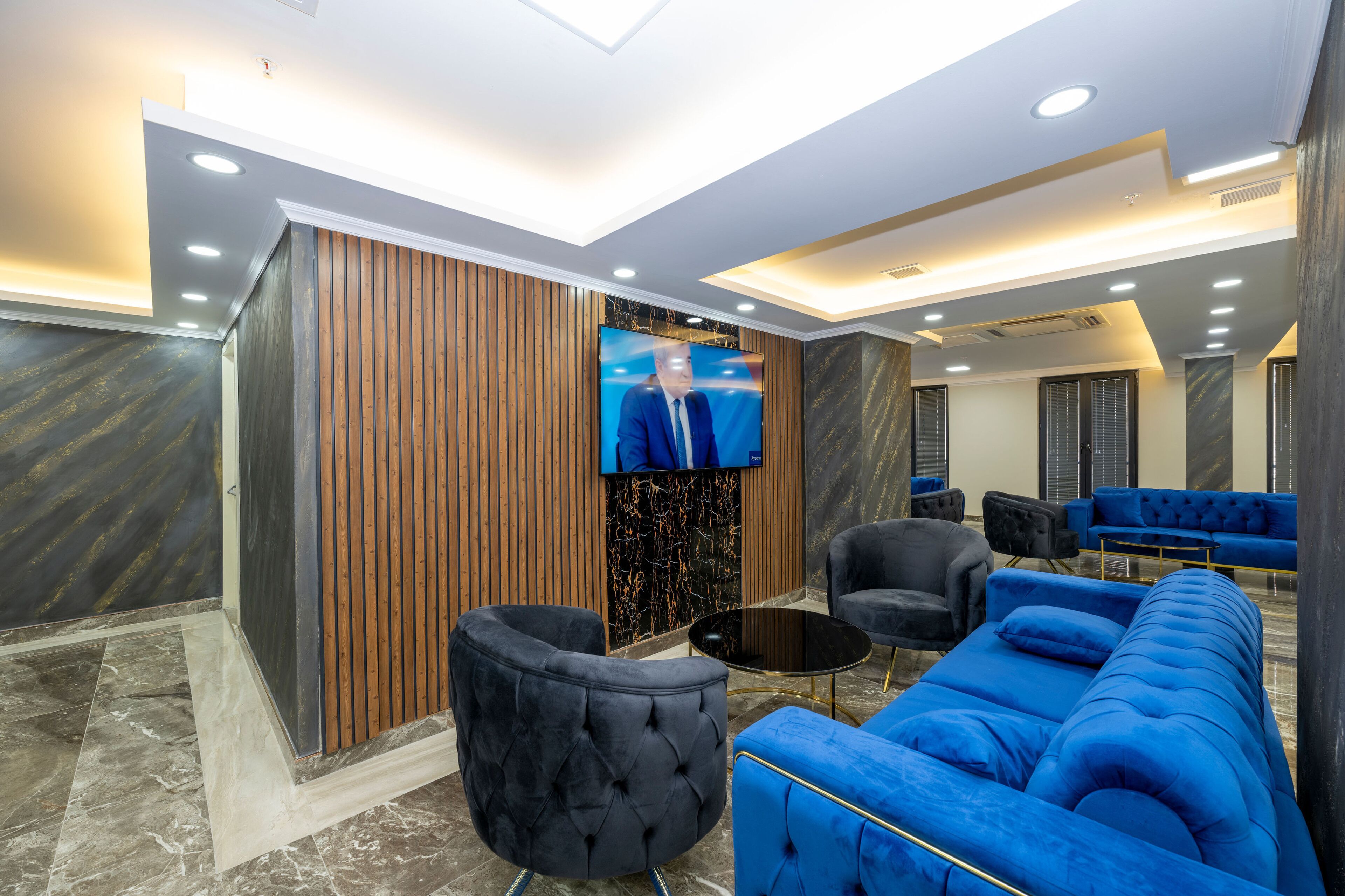 Skystar Deluxe Hotel