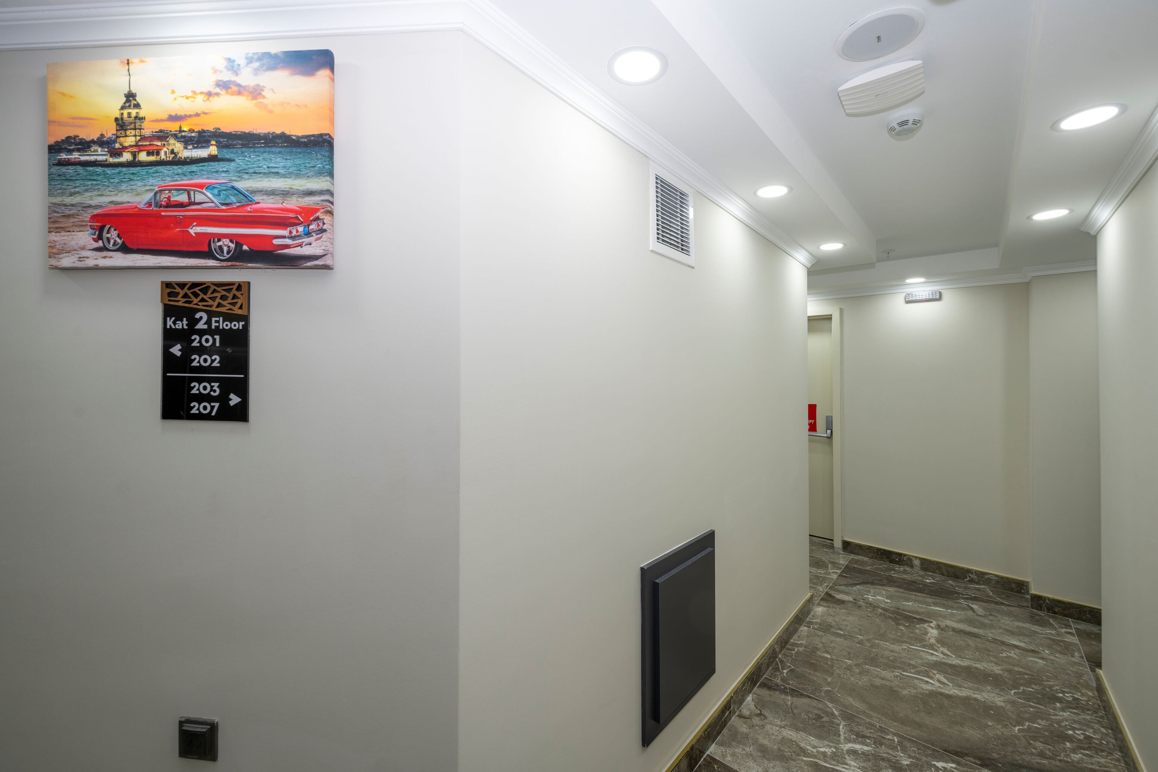 Skystar Deluxe Hotel