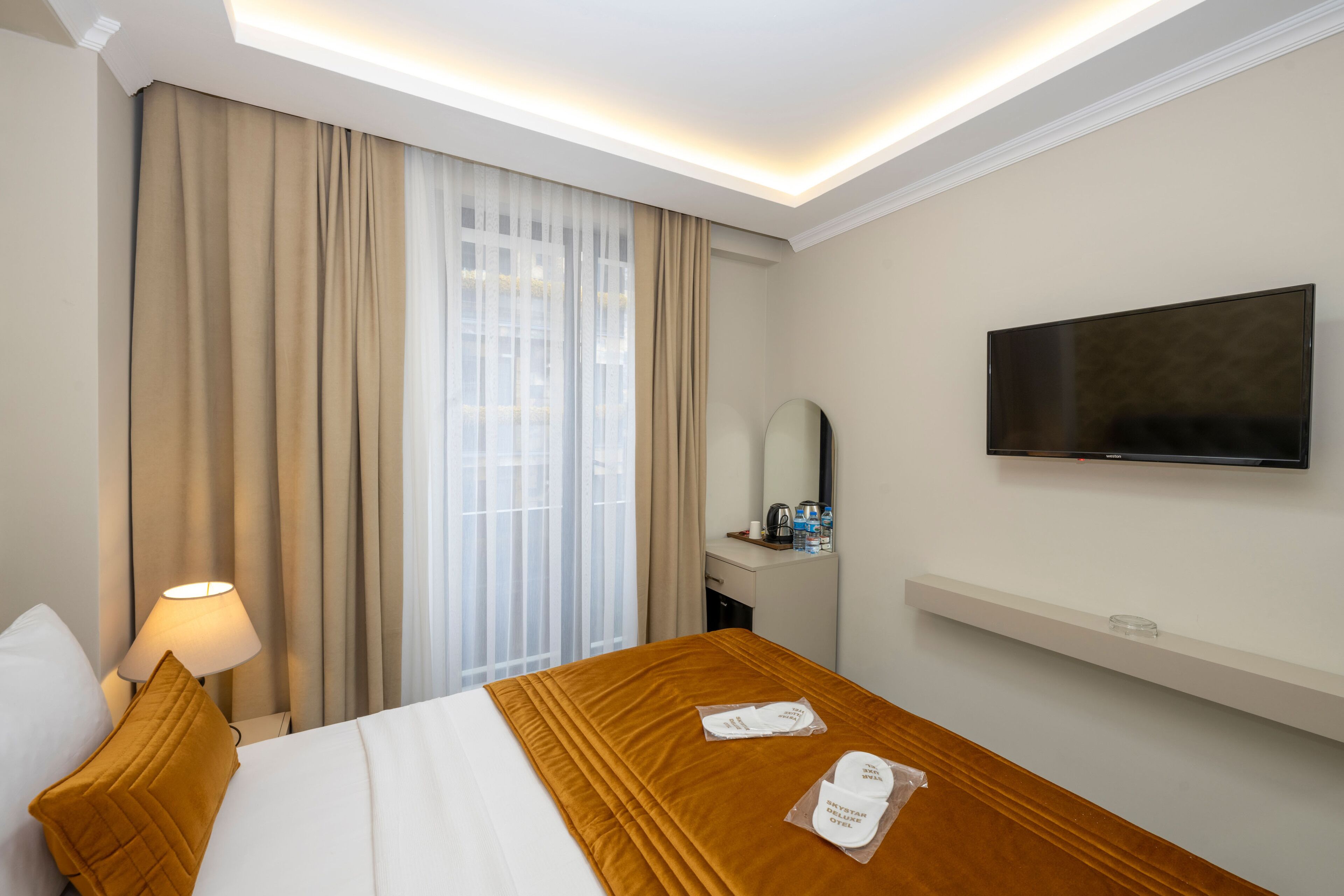 Skystar Deluxe Hotel