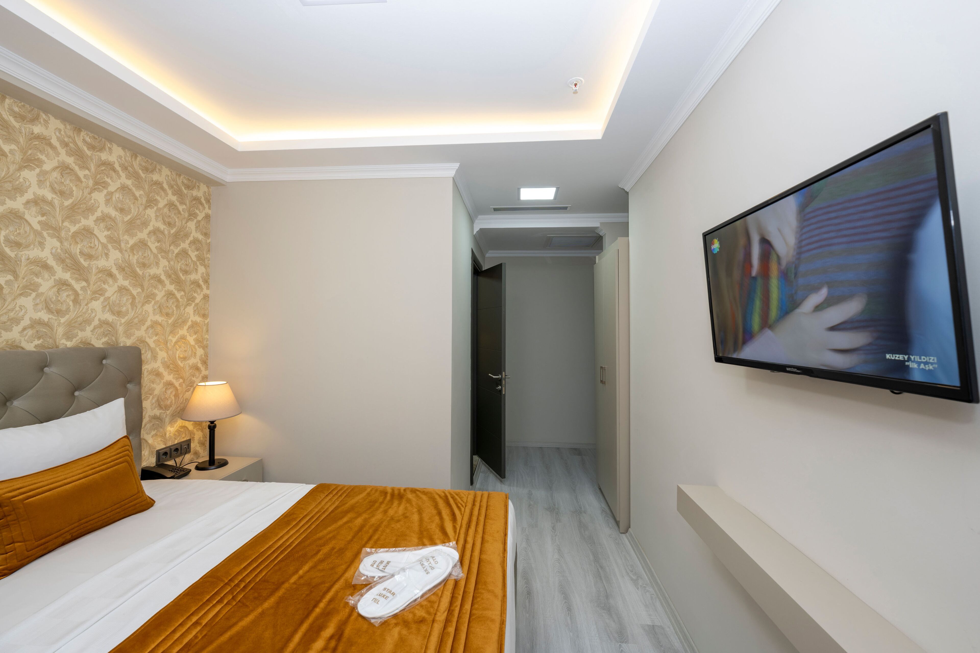 Skystar Deluxe Hotel