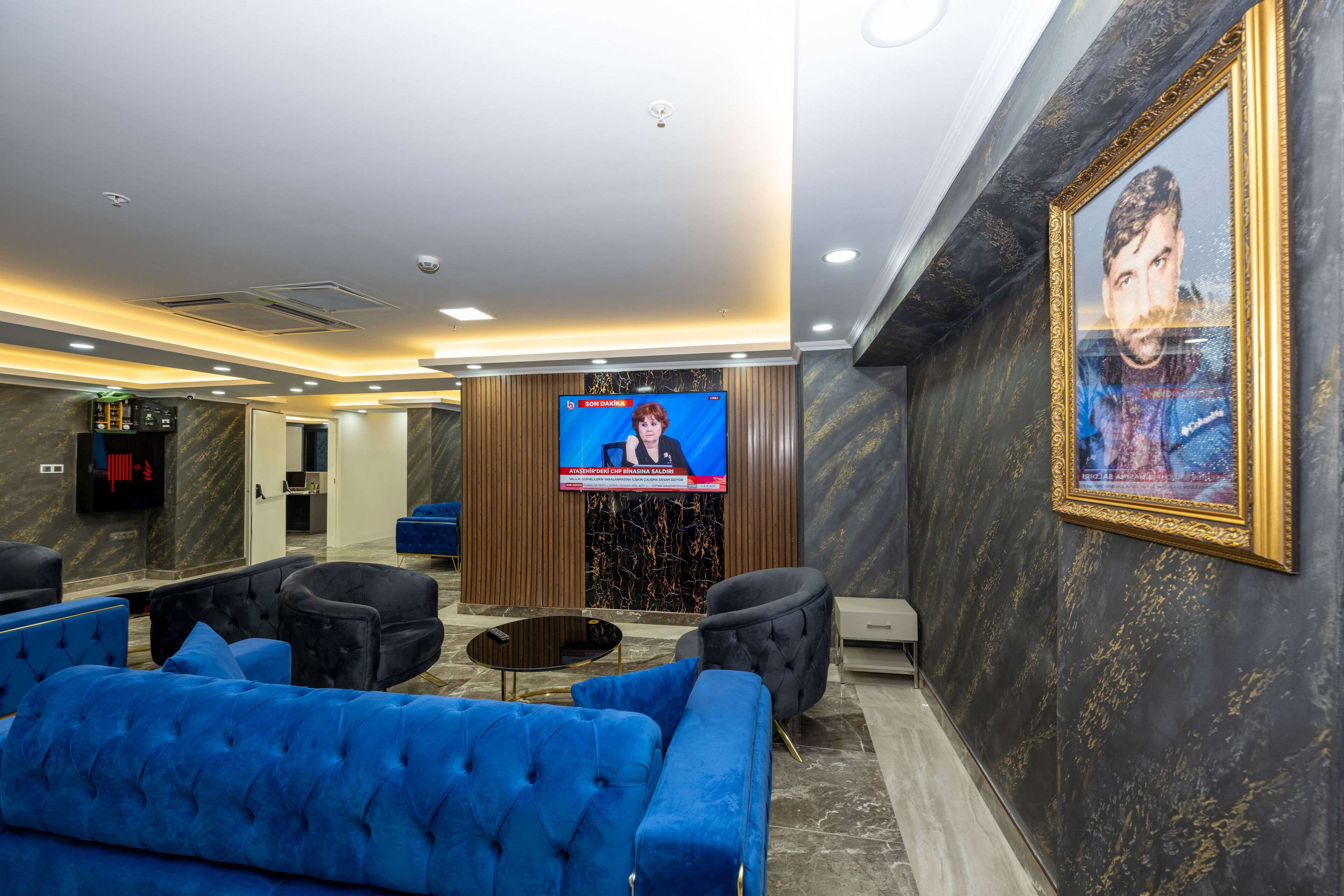 Skystar Deluxe Hotel