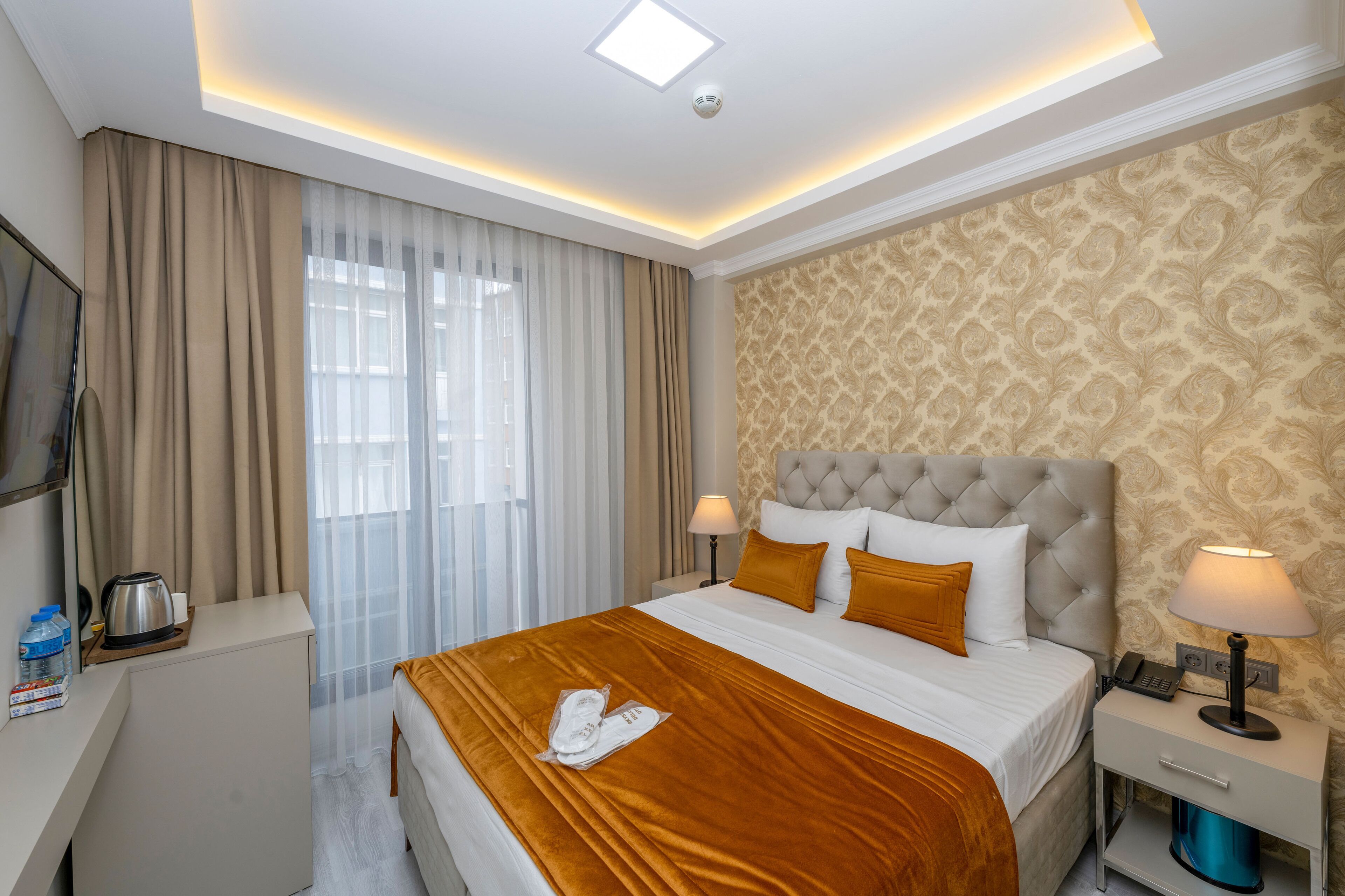 Skystar Deluxe Hotel