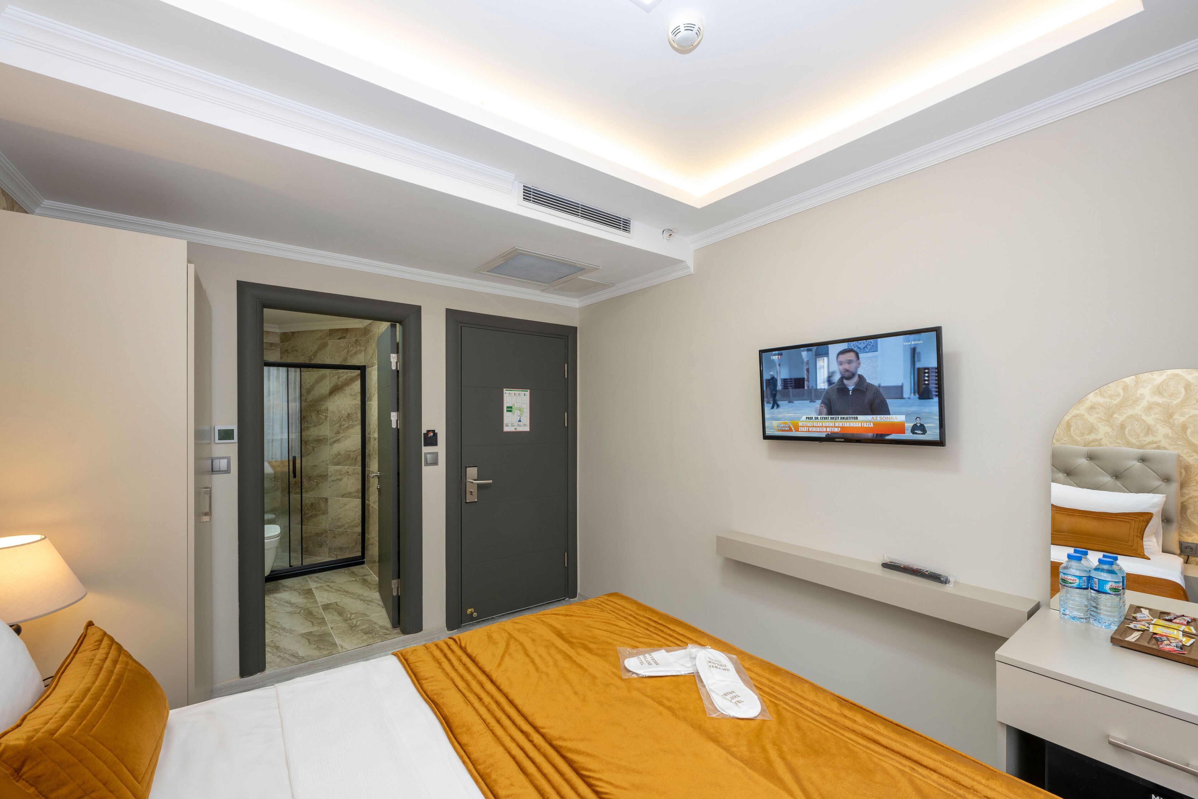 Skystar Deluxe Hotel