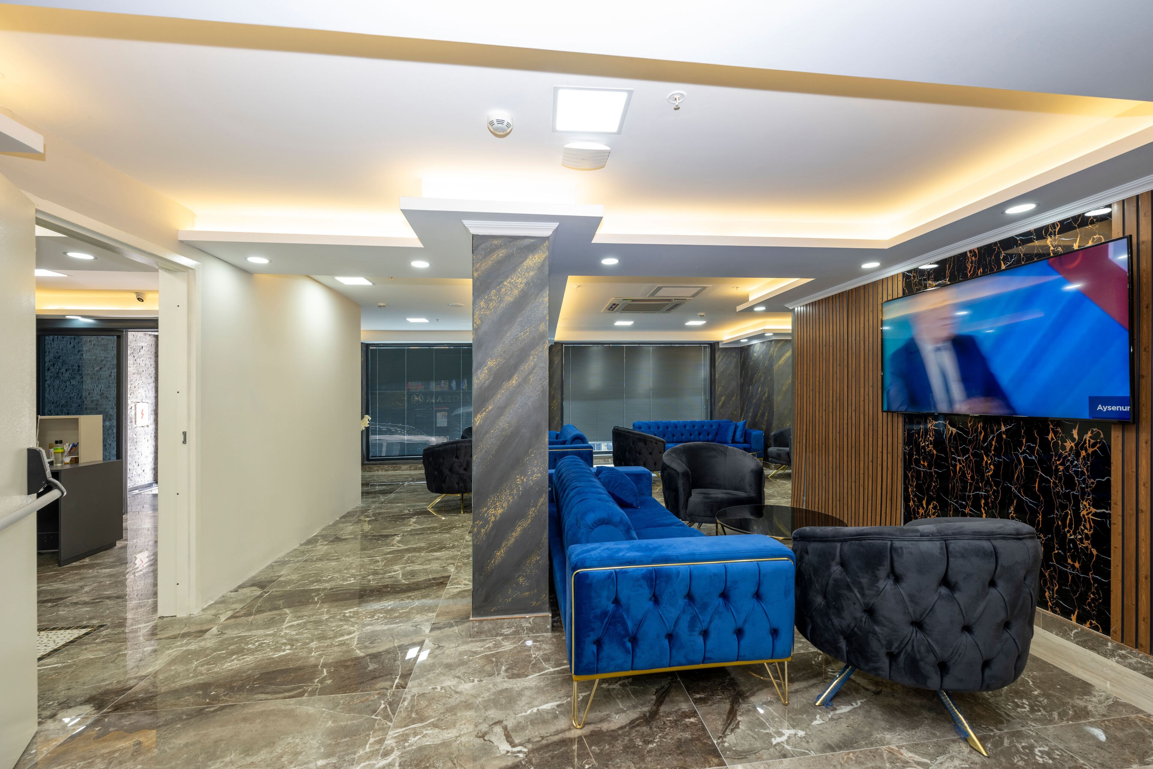 Skystar Deluxe Hotel