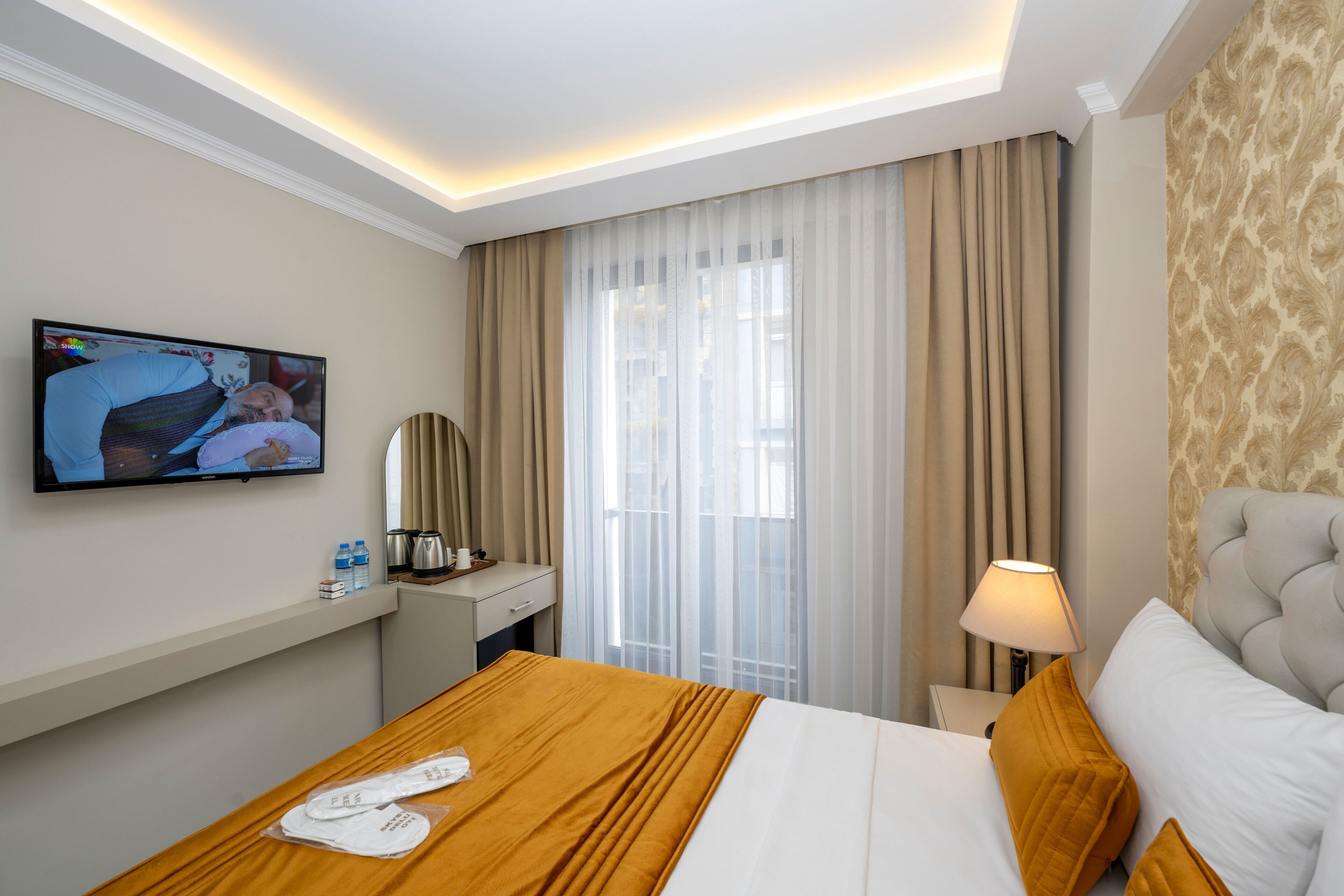 Skystar Deluxe Hotel