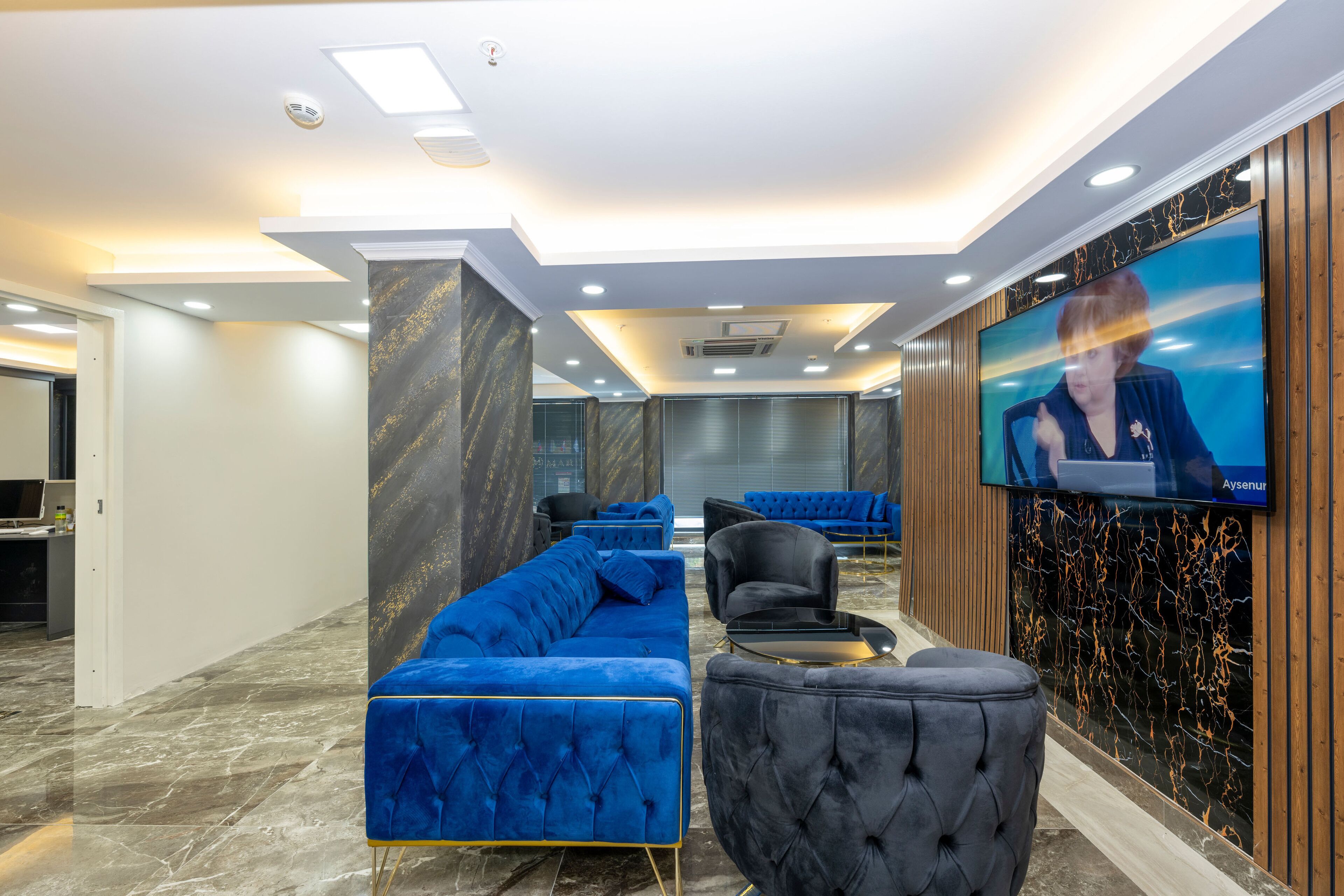 Skystar Deluxe Hotel