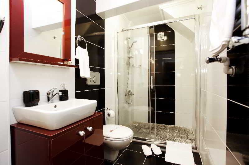 Spinel Hotel