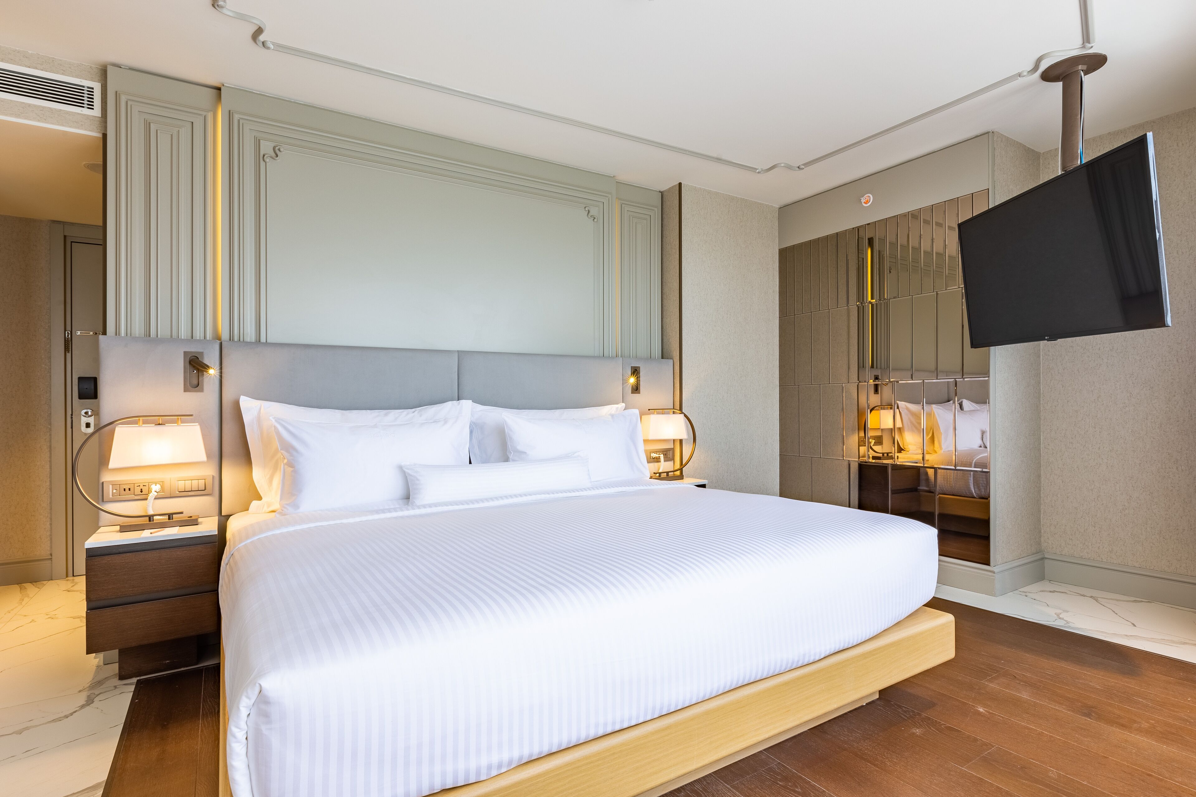 Stayso The House Hotel