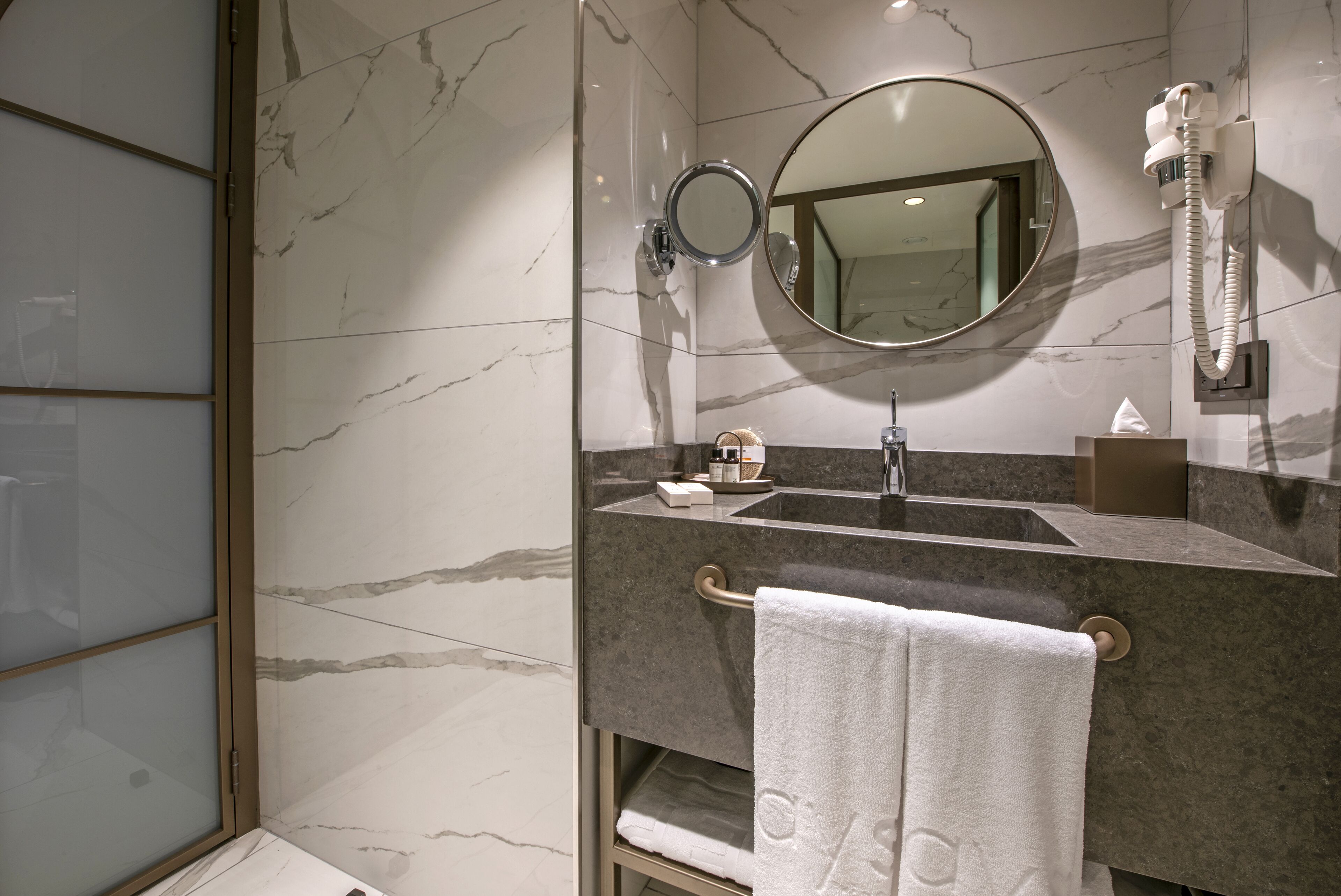 Stayso The House Hotel