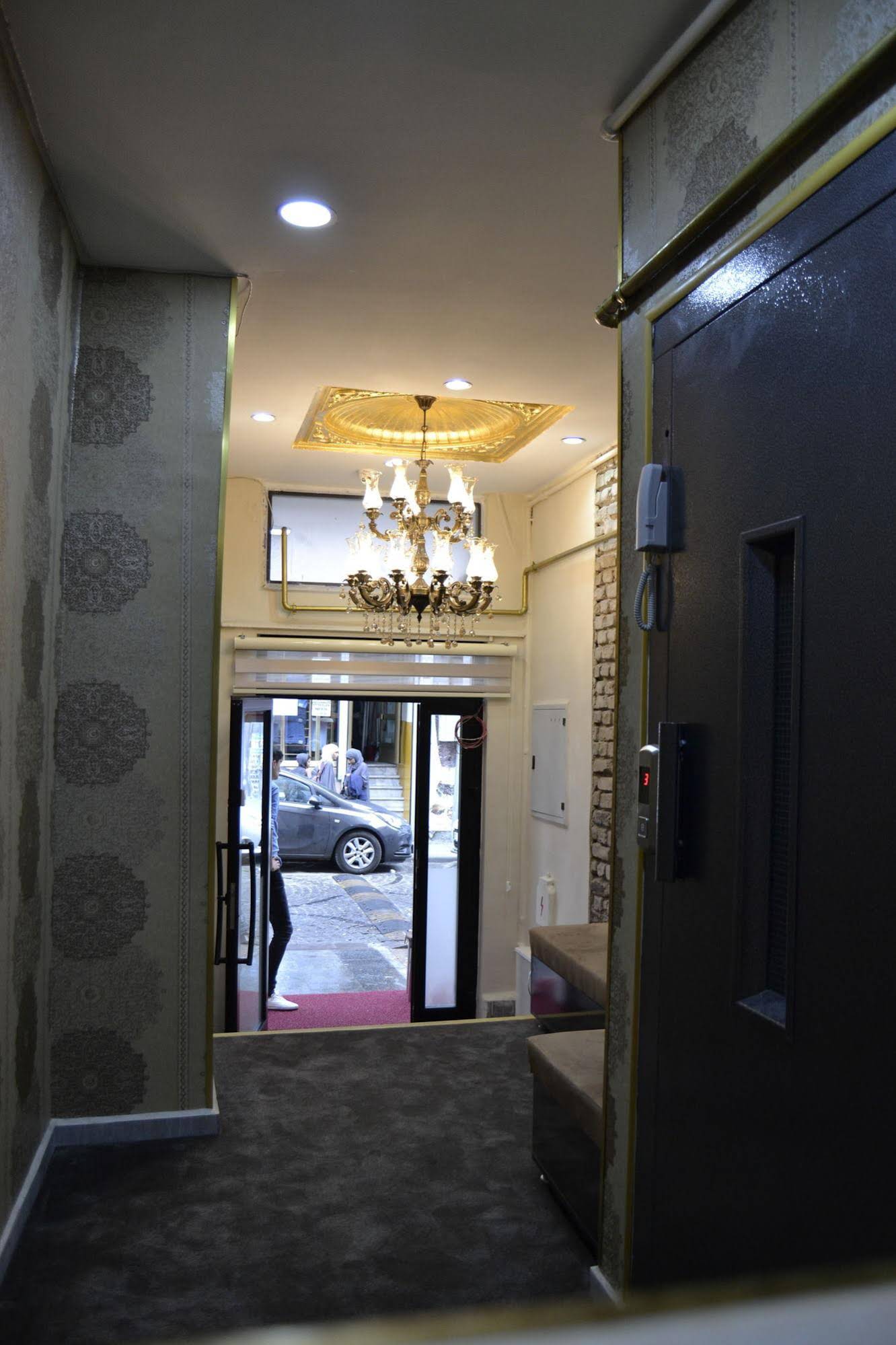 Renova Old City Hotel