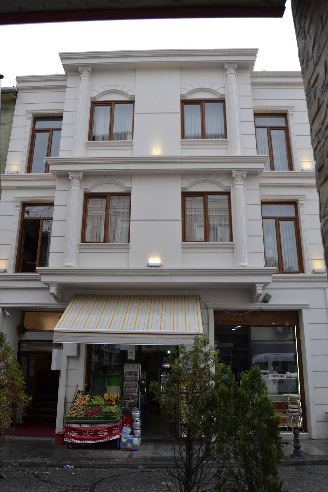 Renova Old City Hotel
