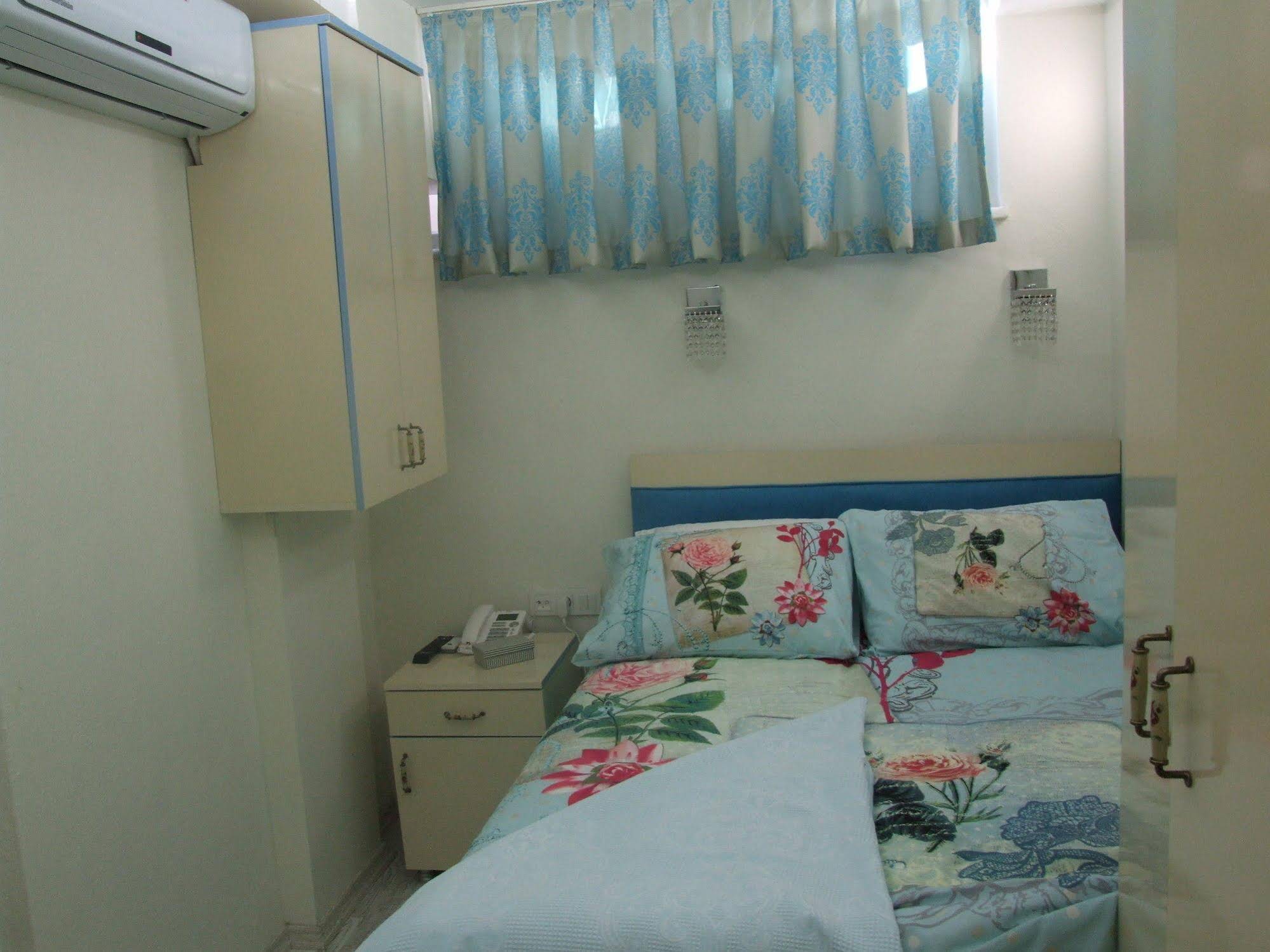 Armis Hostel