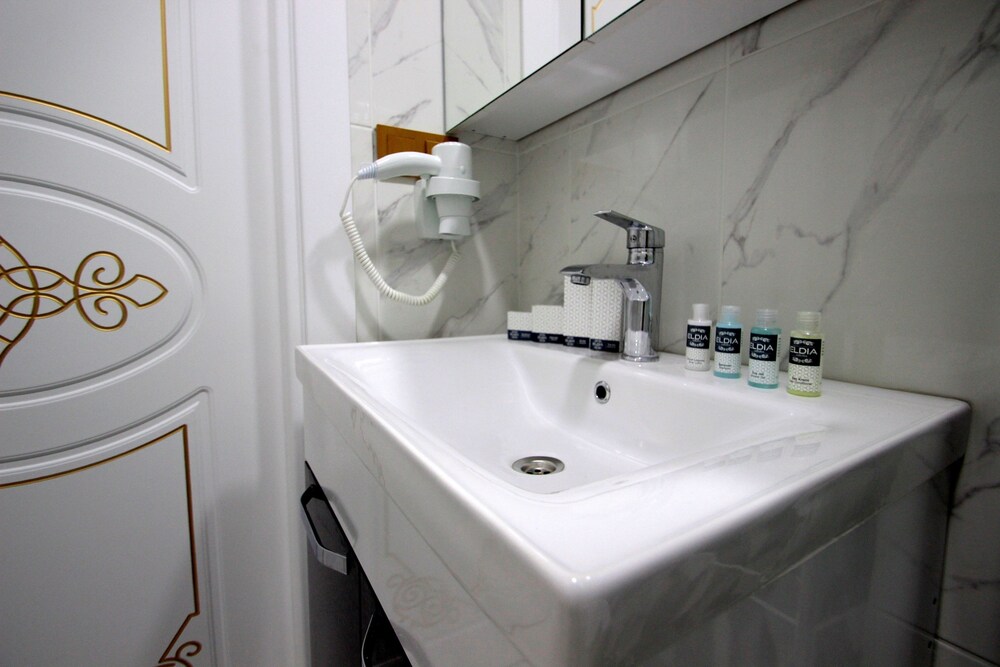 Avrasya Queen Hotel