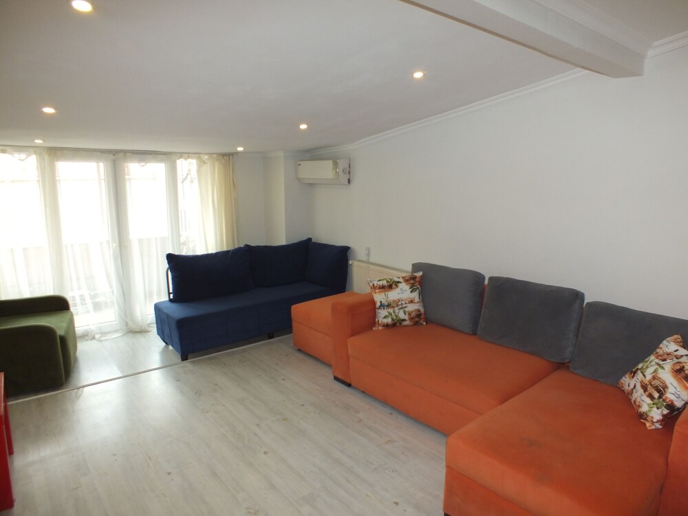 Taksim 9 Suites