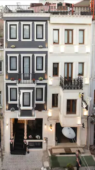 Taksim Doorway Suites