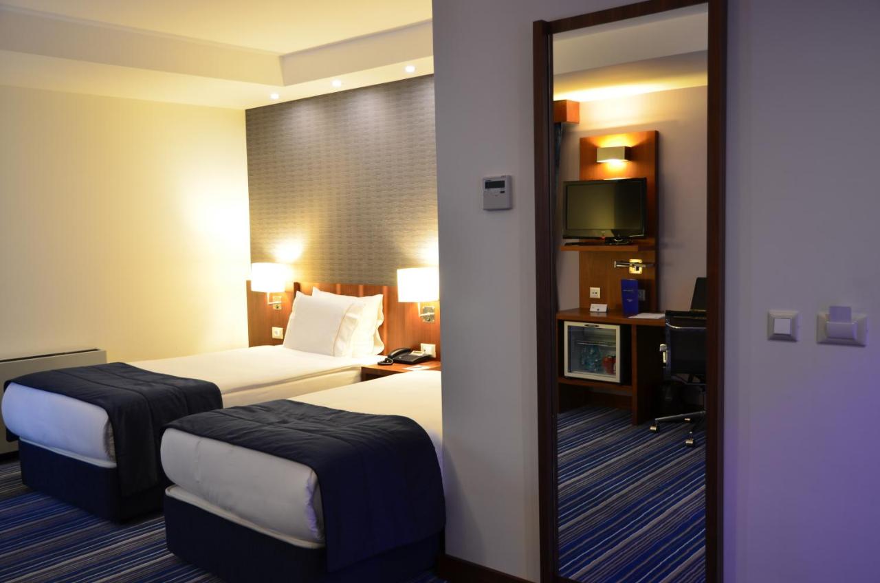 Taksim Express Hotel