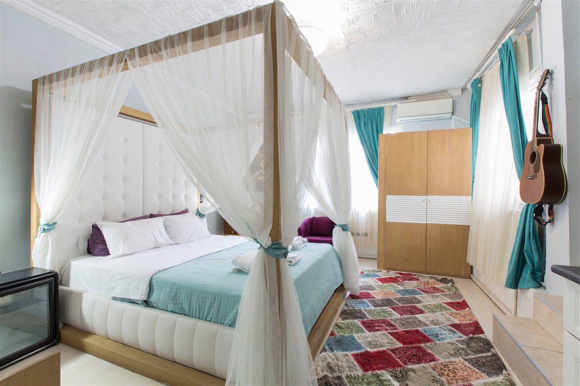 Taksim Green House Hostel