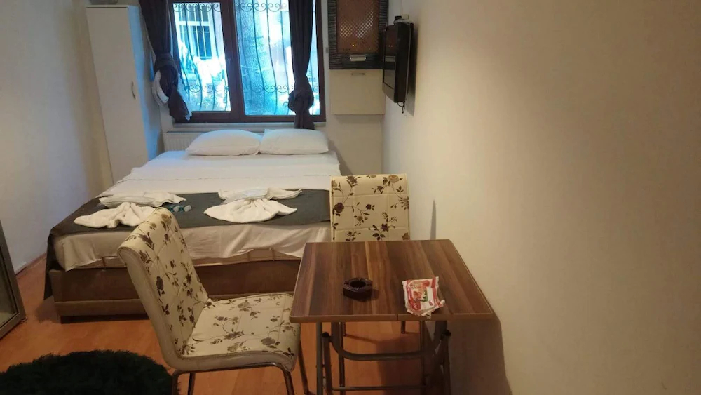 Akdemir House