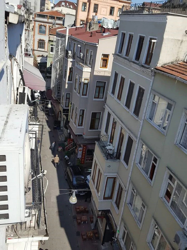 Taksim Pera Suites And Residence