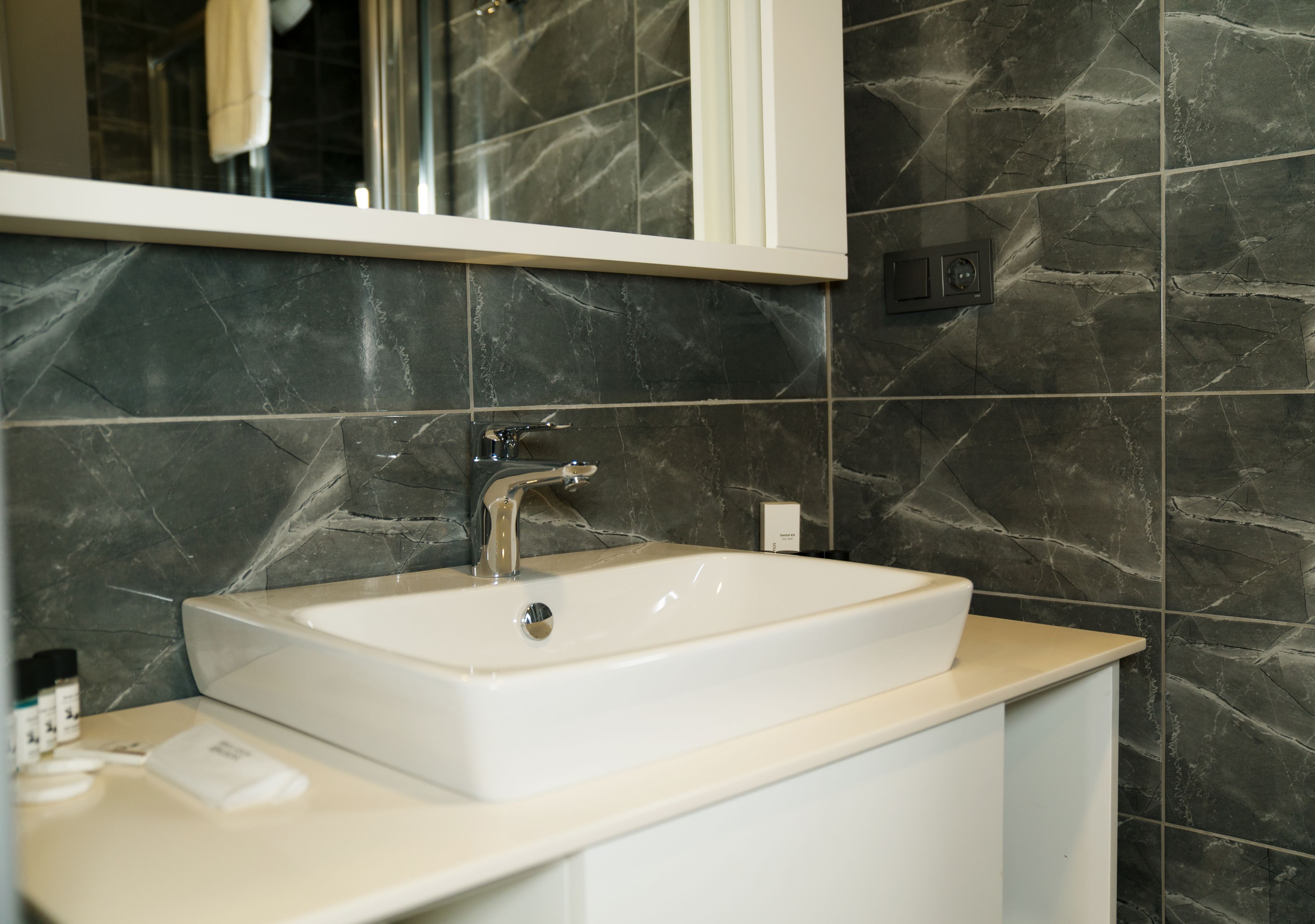 Taksim Landhouse Hotel