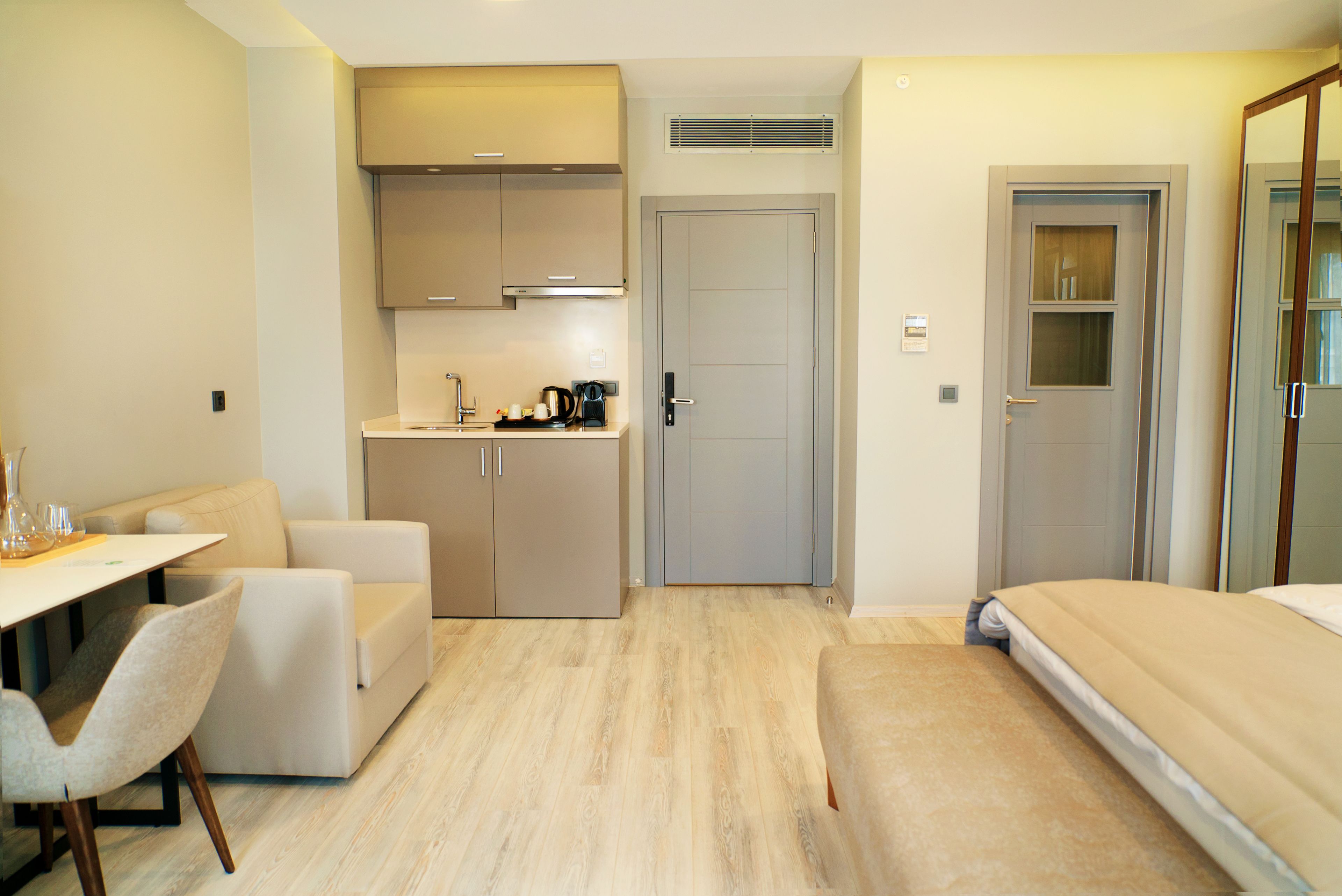 Taksim Landhouse Hotel