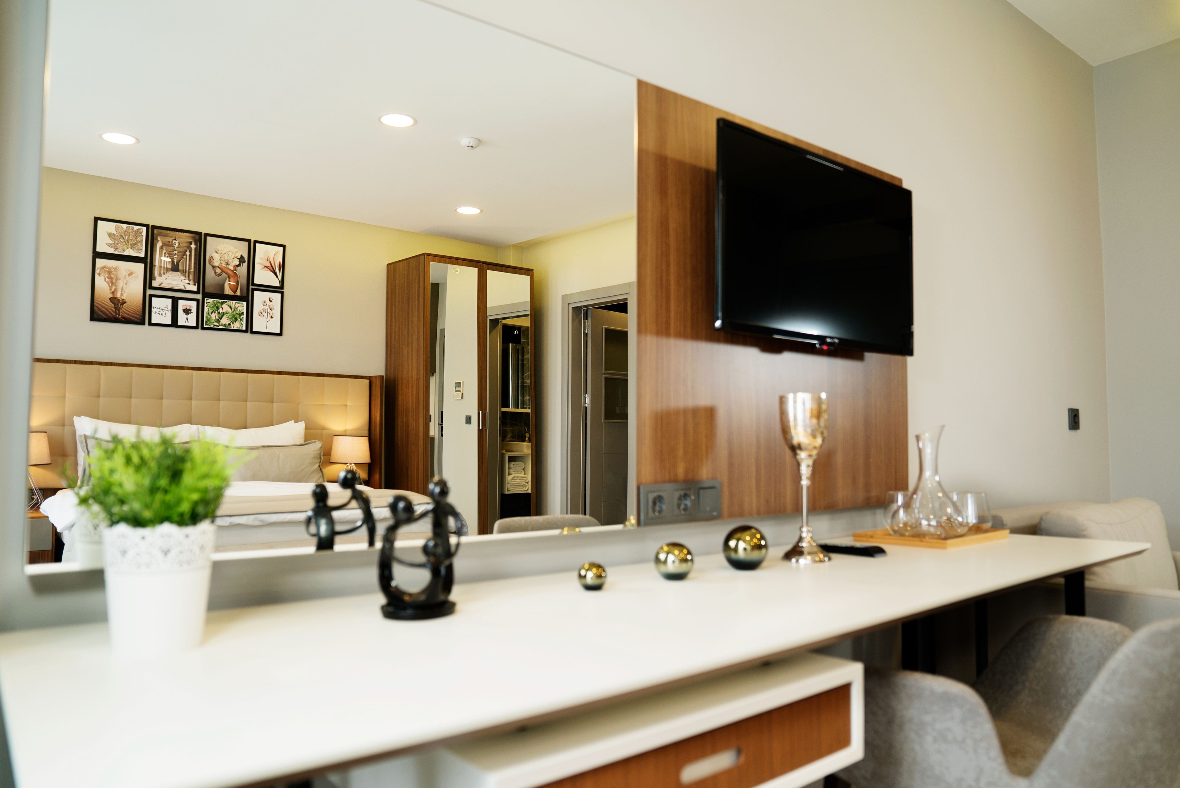 Taksim Landhouse Hotel