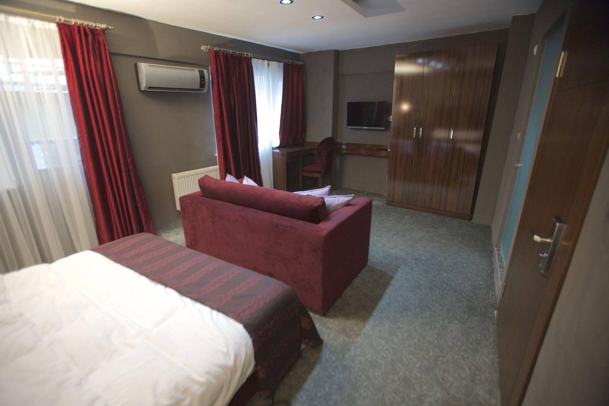 Taksim Yazici Residence