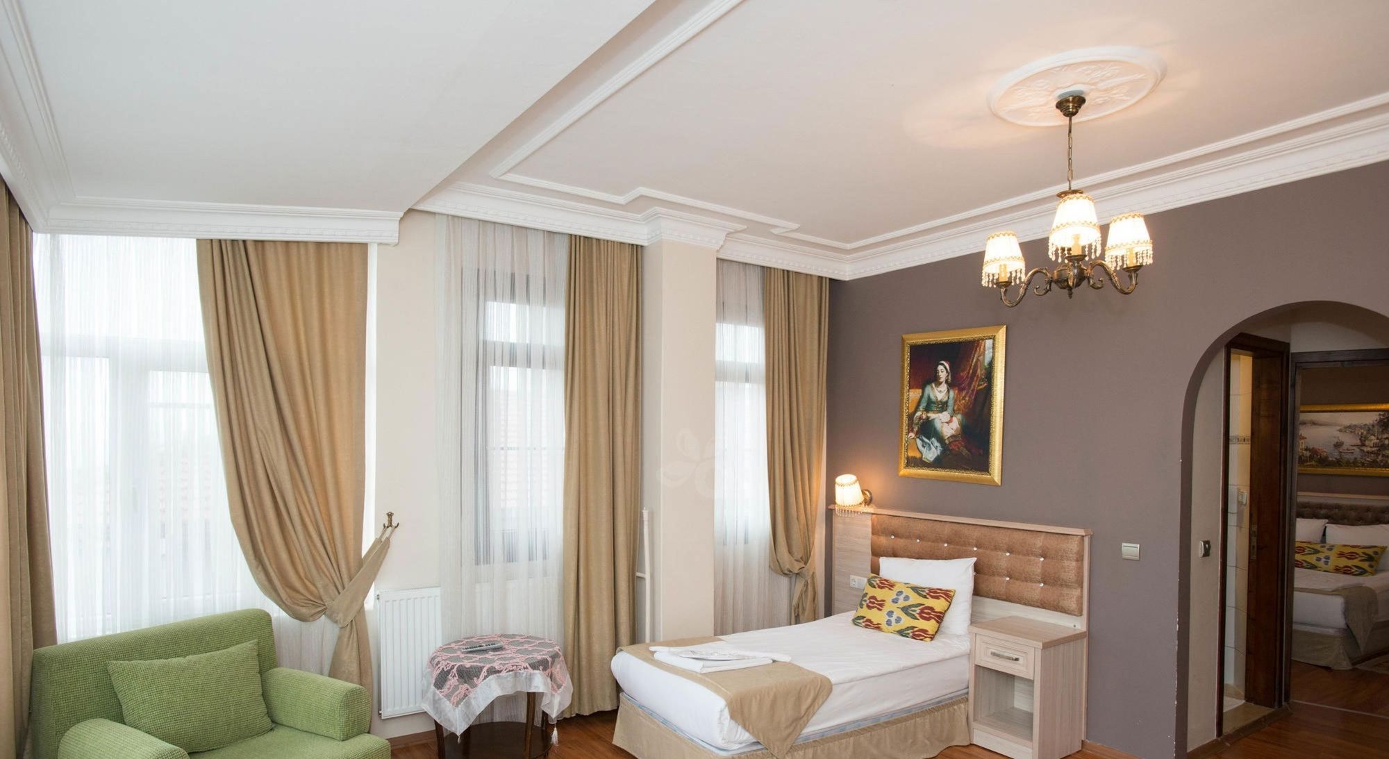 Tashkonak Hotel