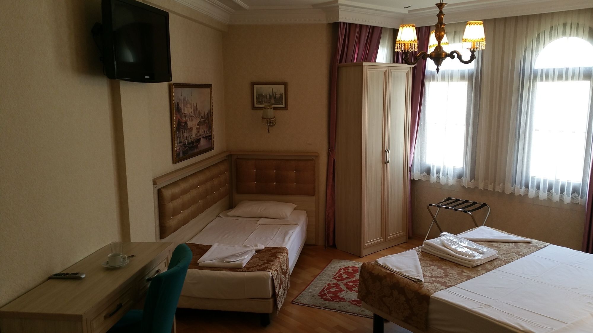 Tashkonak Hotel