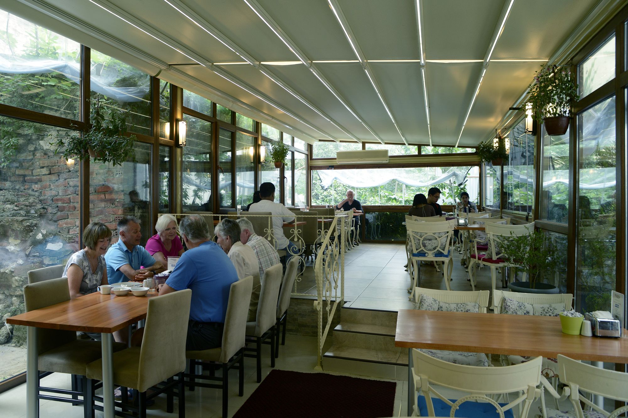 Tashkonak Hotel