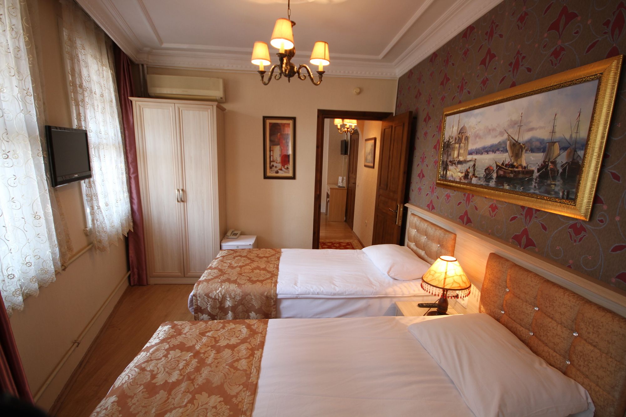 Tashkonak Hotel