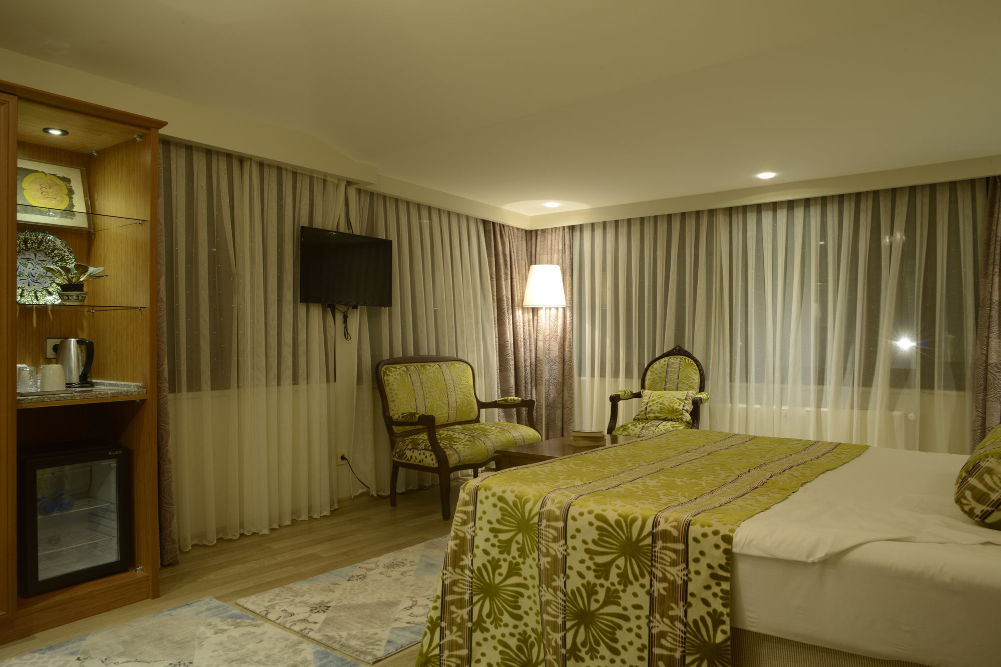 Tashkonak Hotel