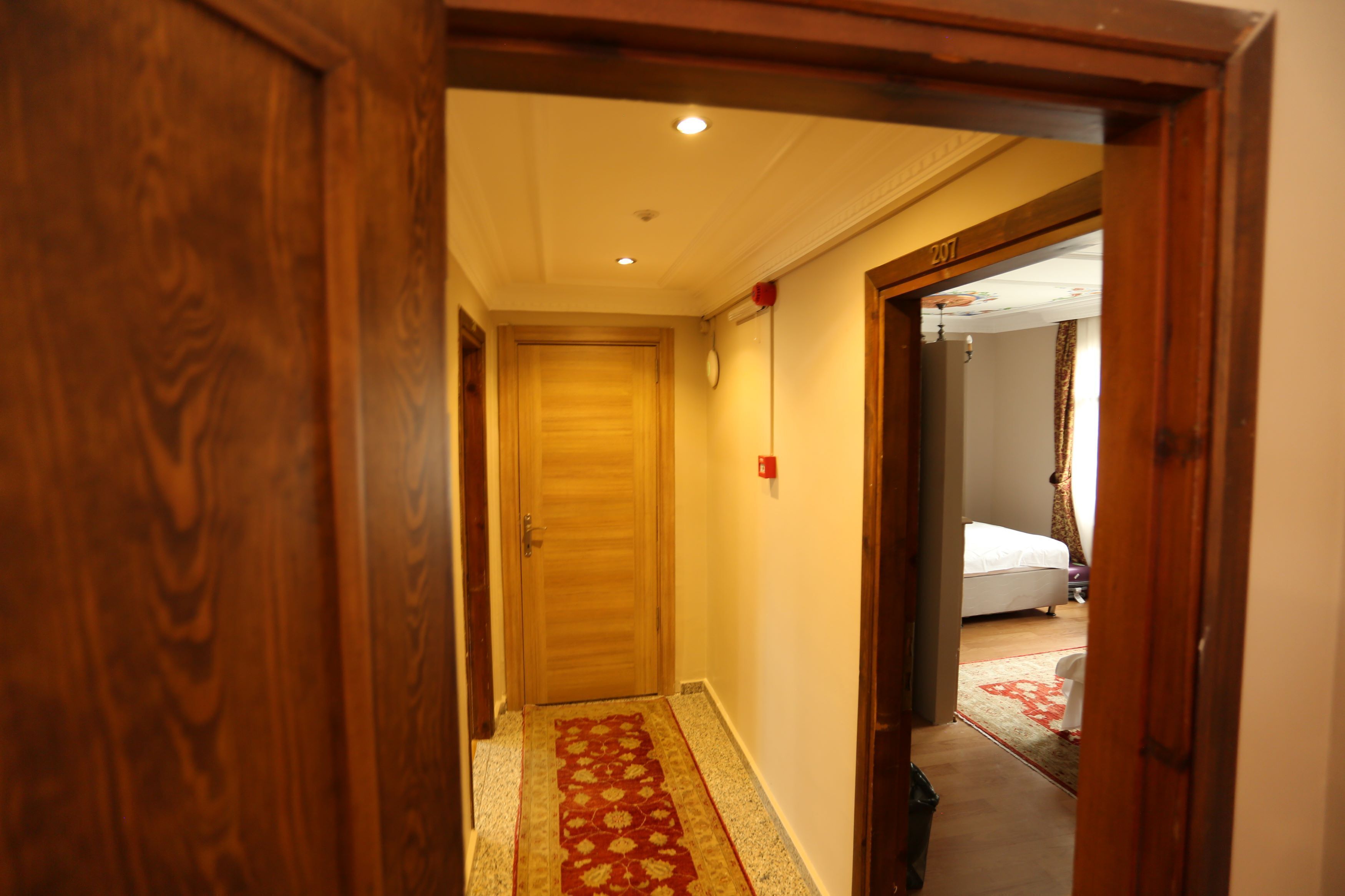 Tashkonak Studio Suites