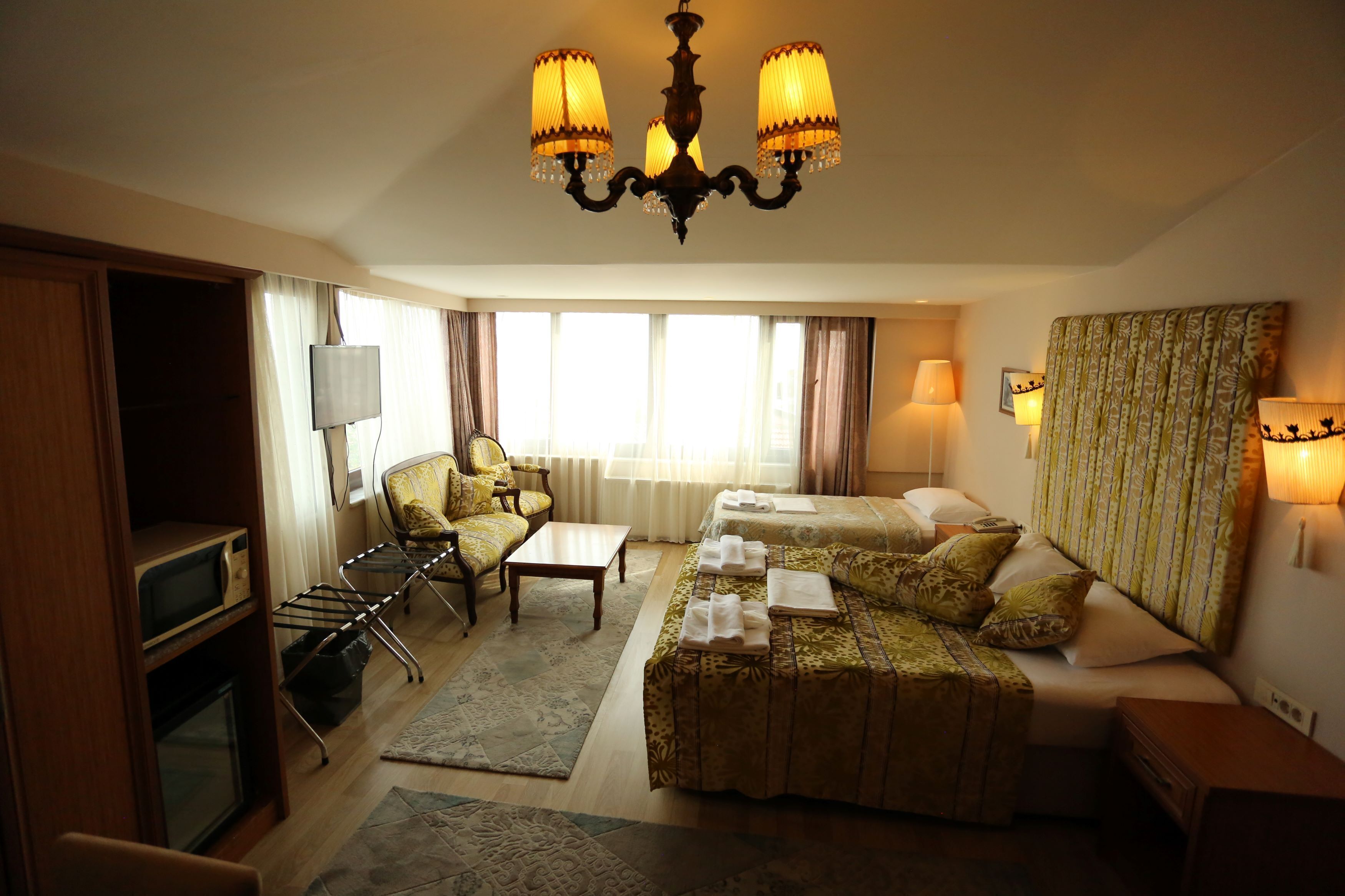 Tashkonak Studio Suites