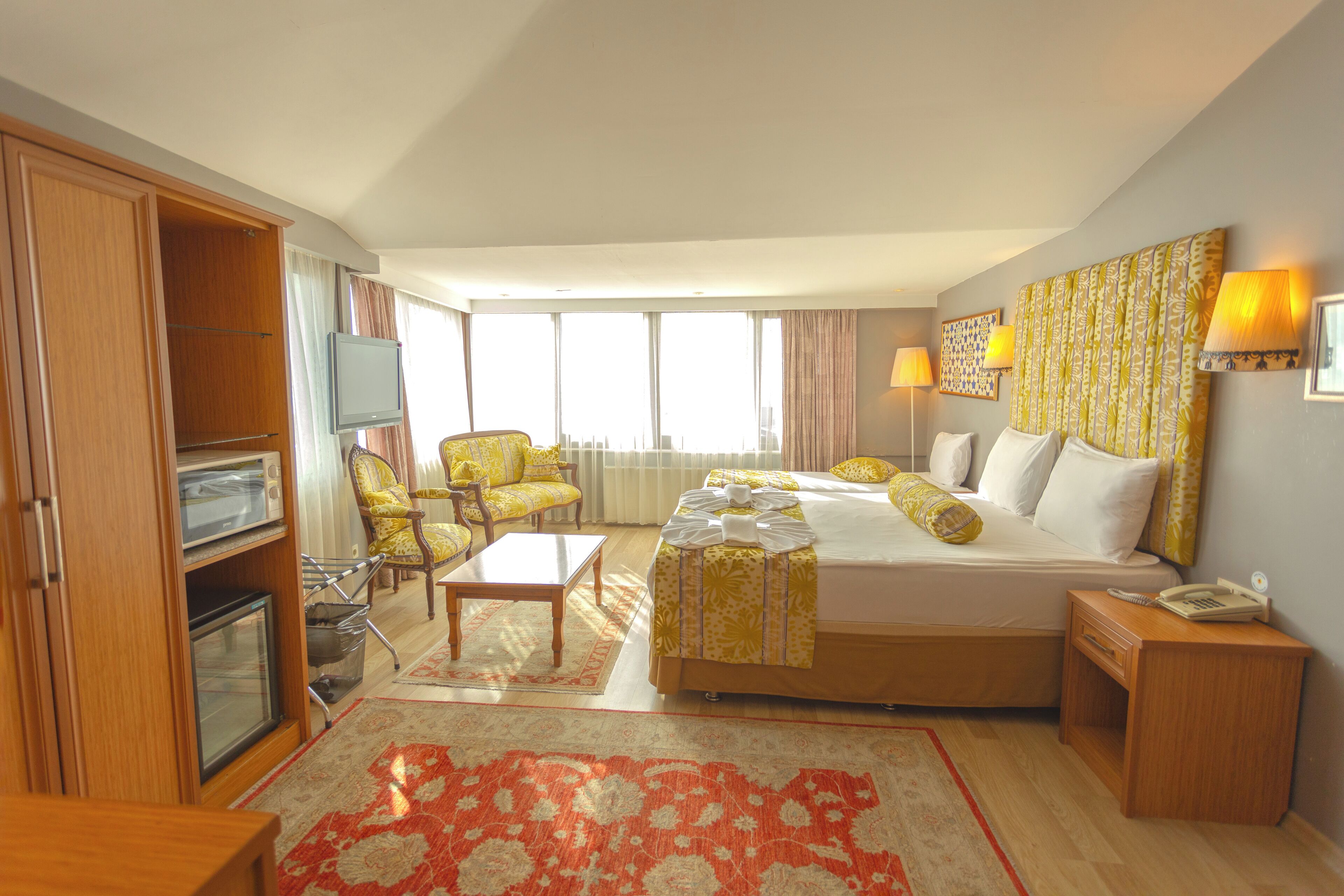 Tashkonak Studio Suites