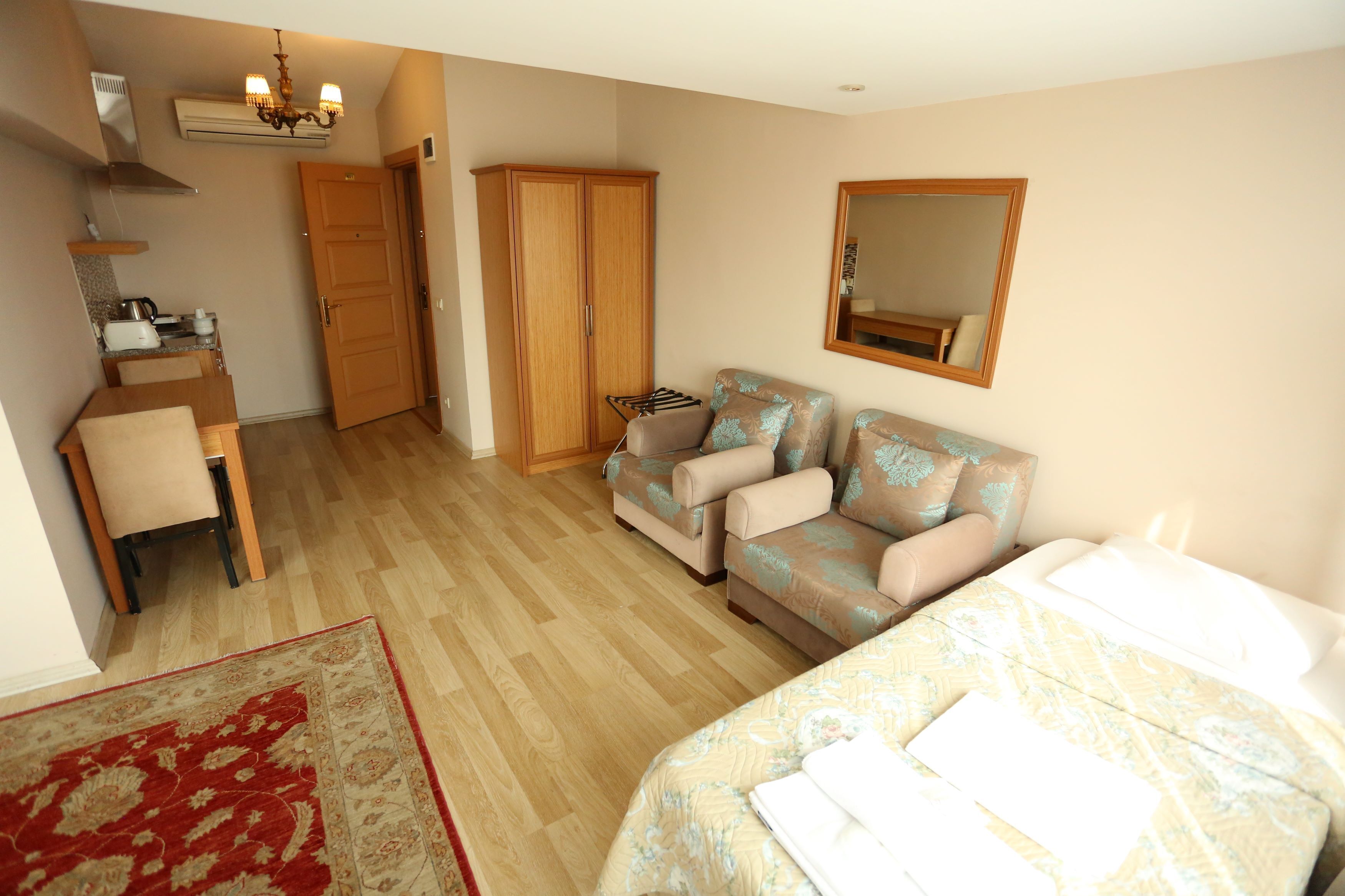 Tashkonak Studio Suites
