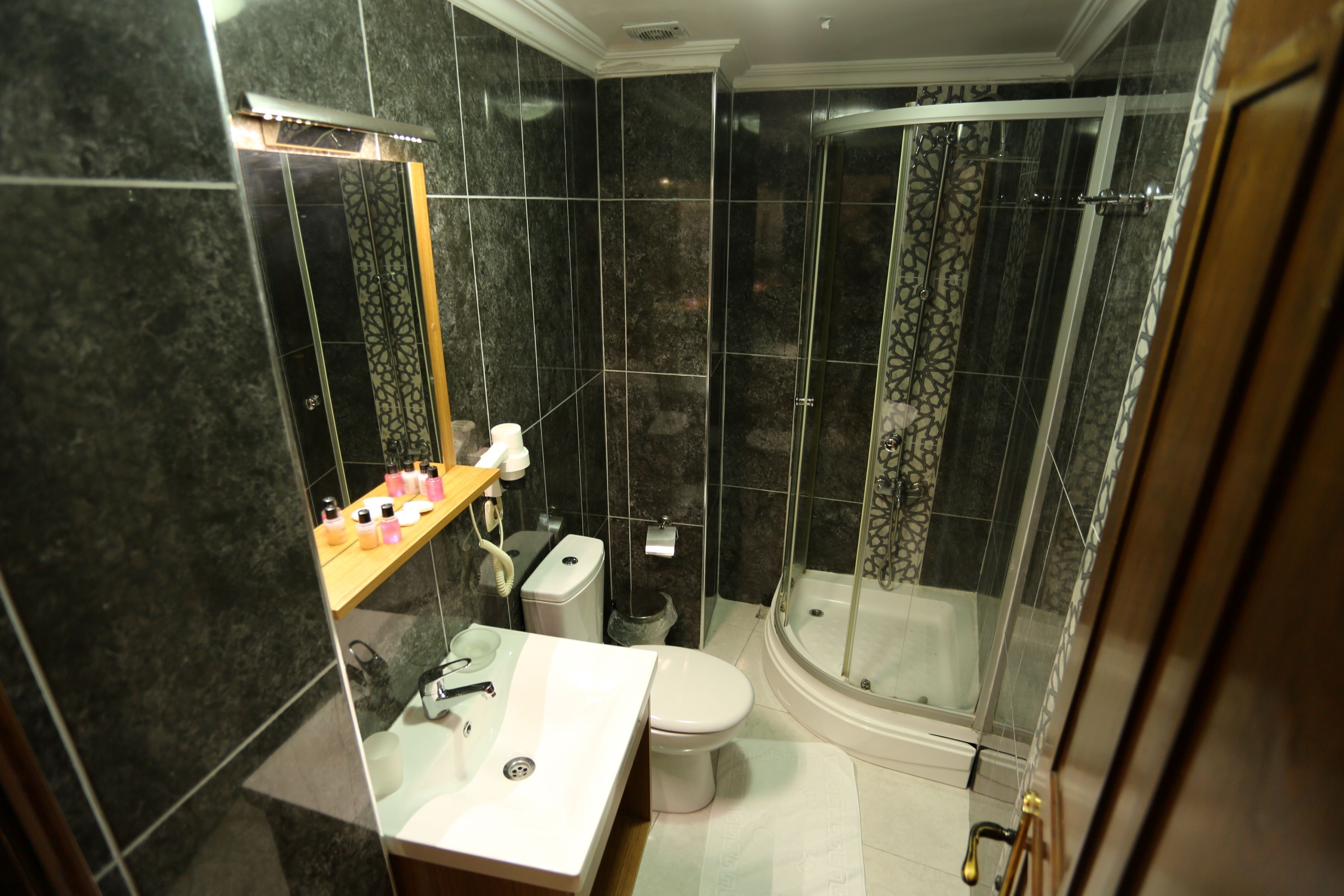 Tashkonak Studio Suites
